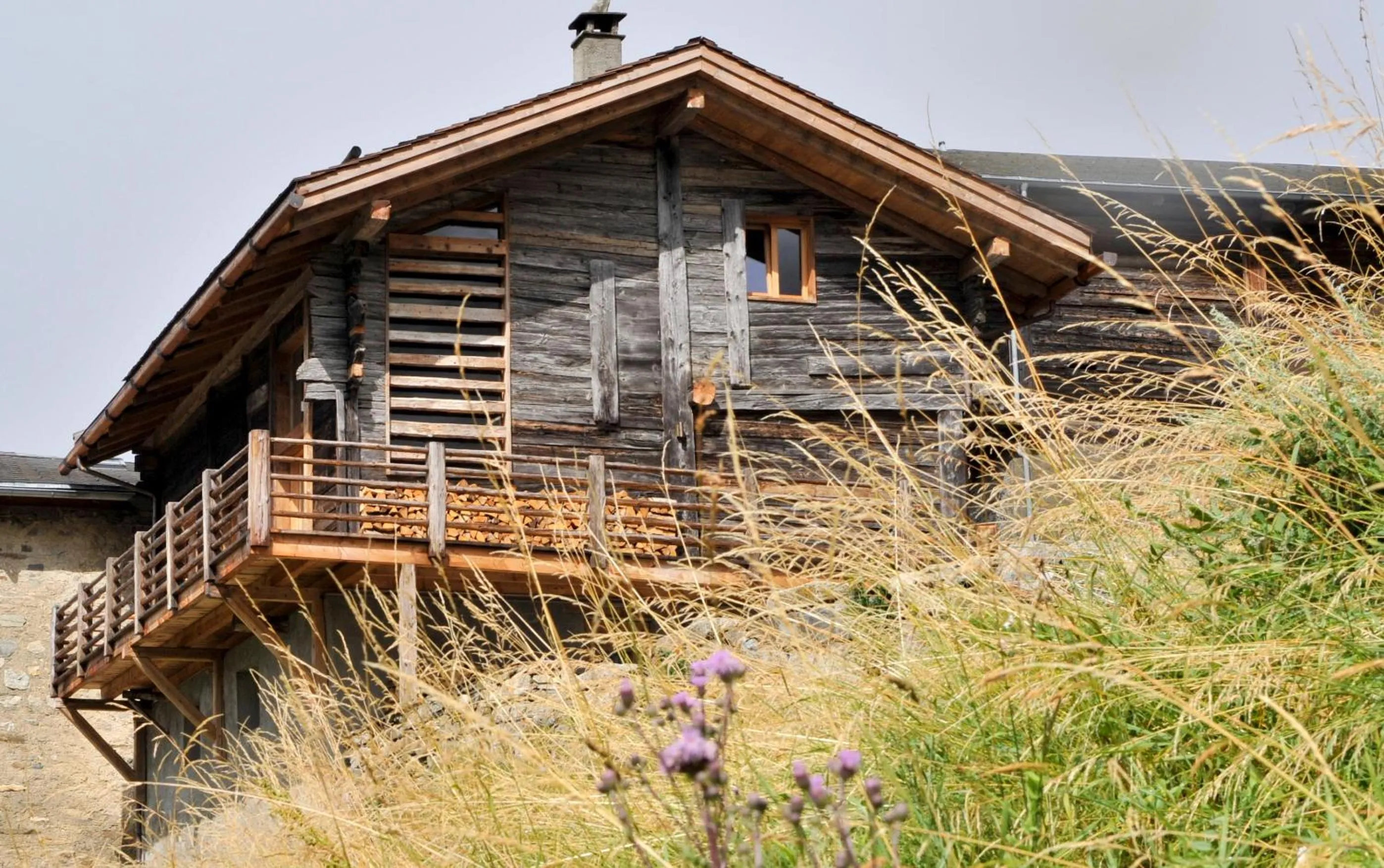 Facade/entrance in Montagne Alternative