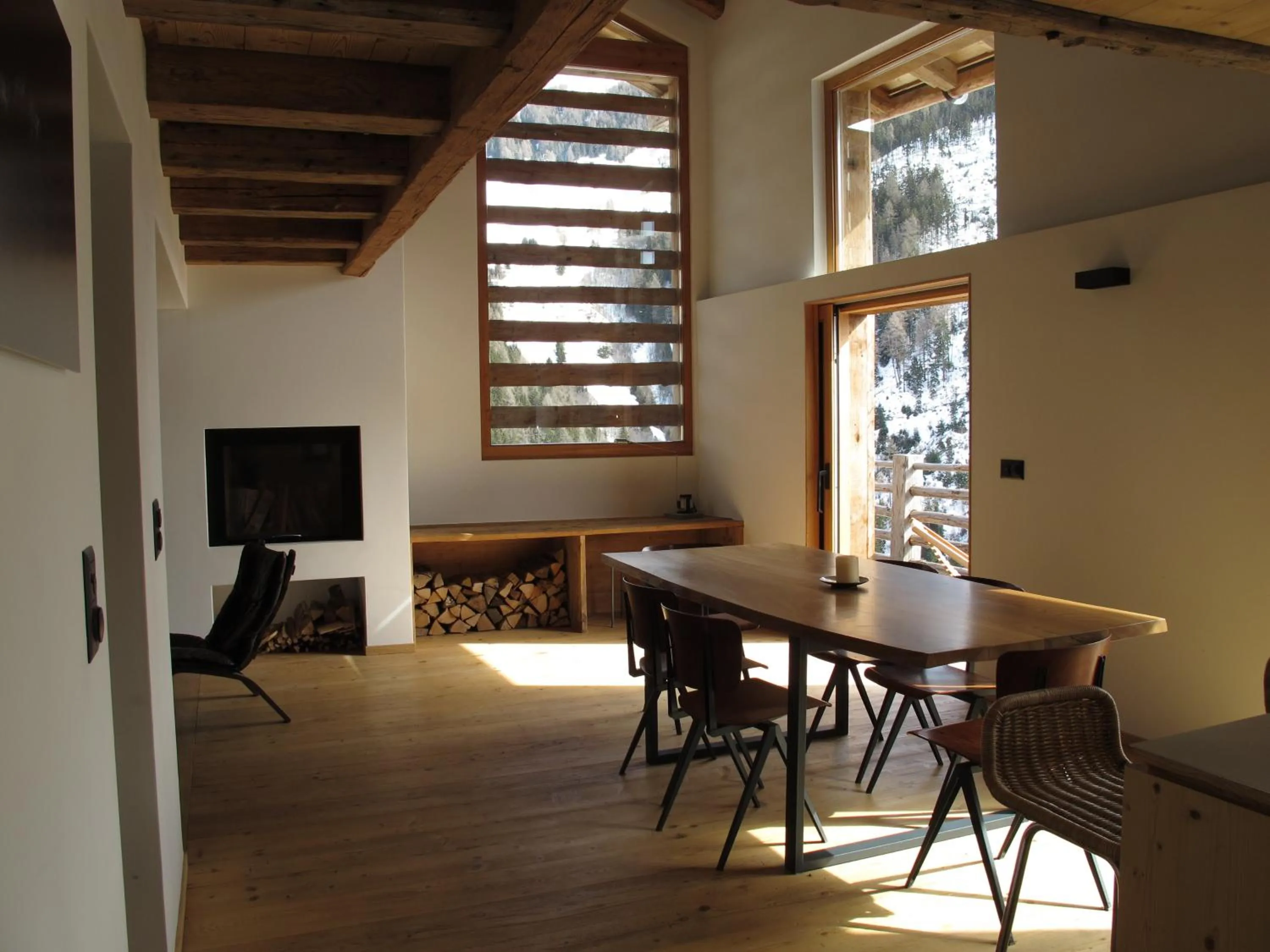 Restaurant/places to eat in Montagne Alternative