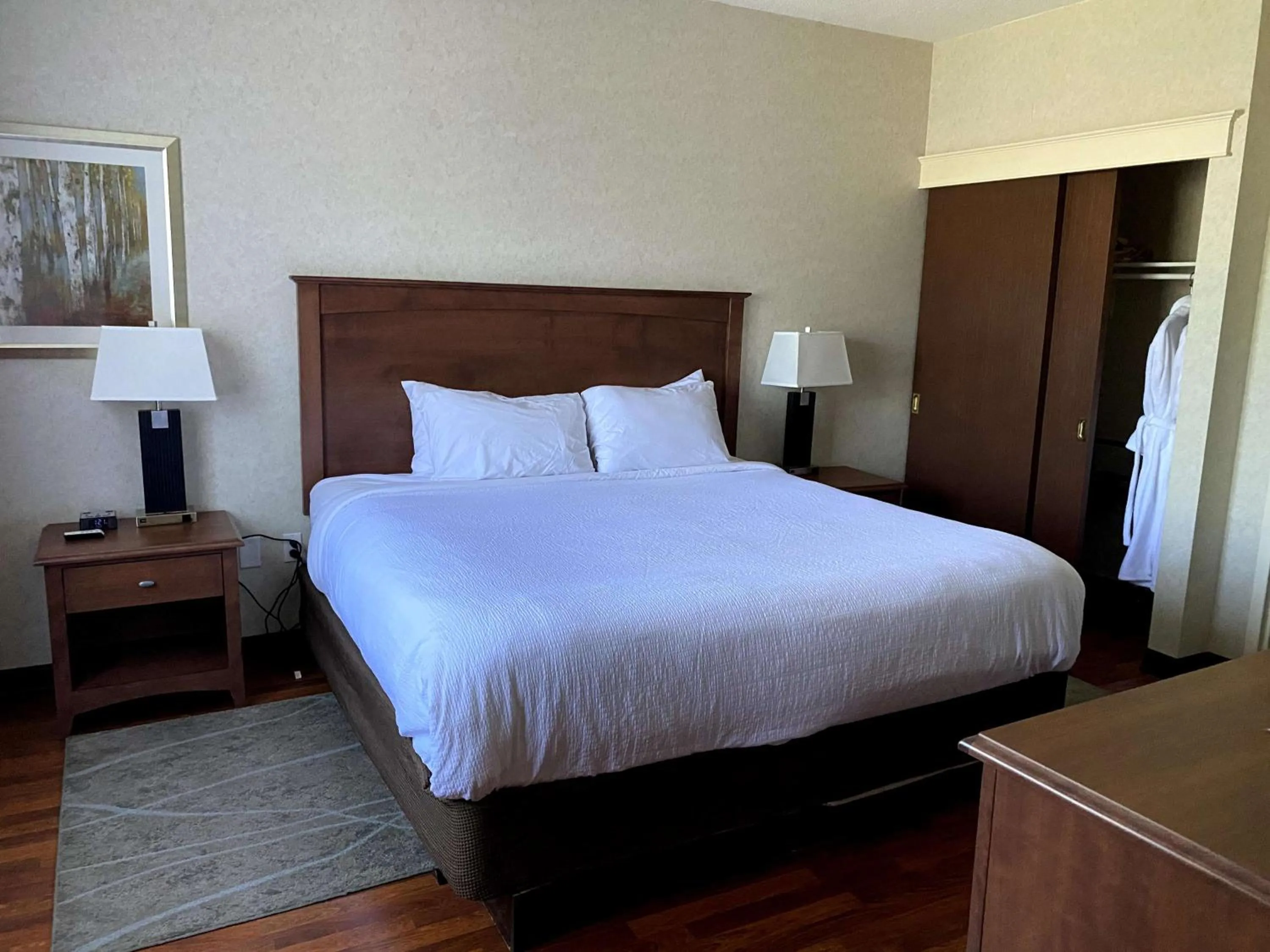 Photo of the whole room, Bed in Best Western Glengarry