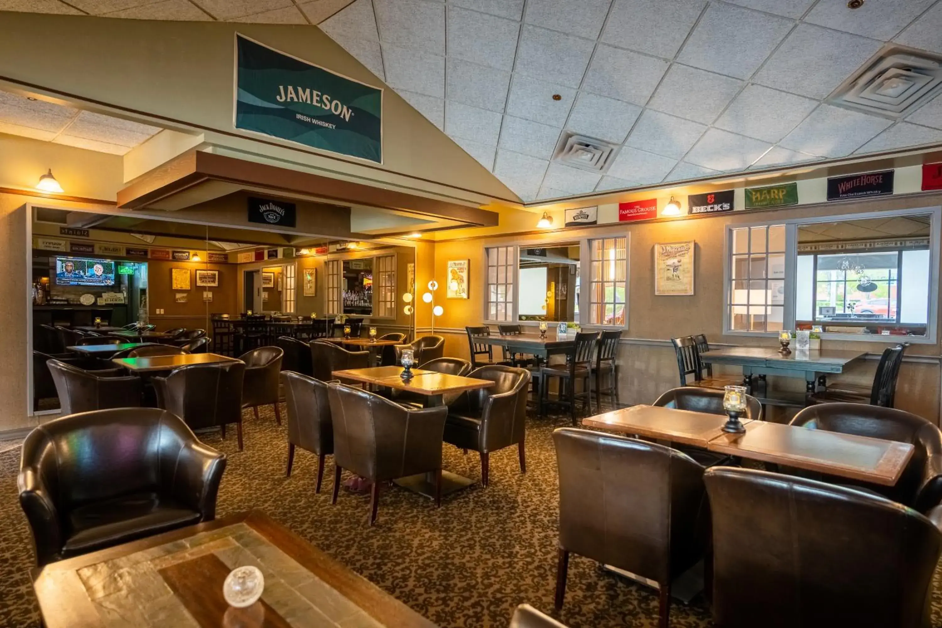 Lounge or bar in Best Western Glengarry Lounge or bar in Best Western Glengarry