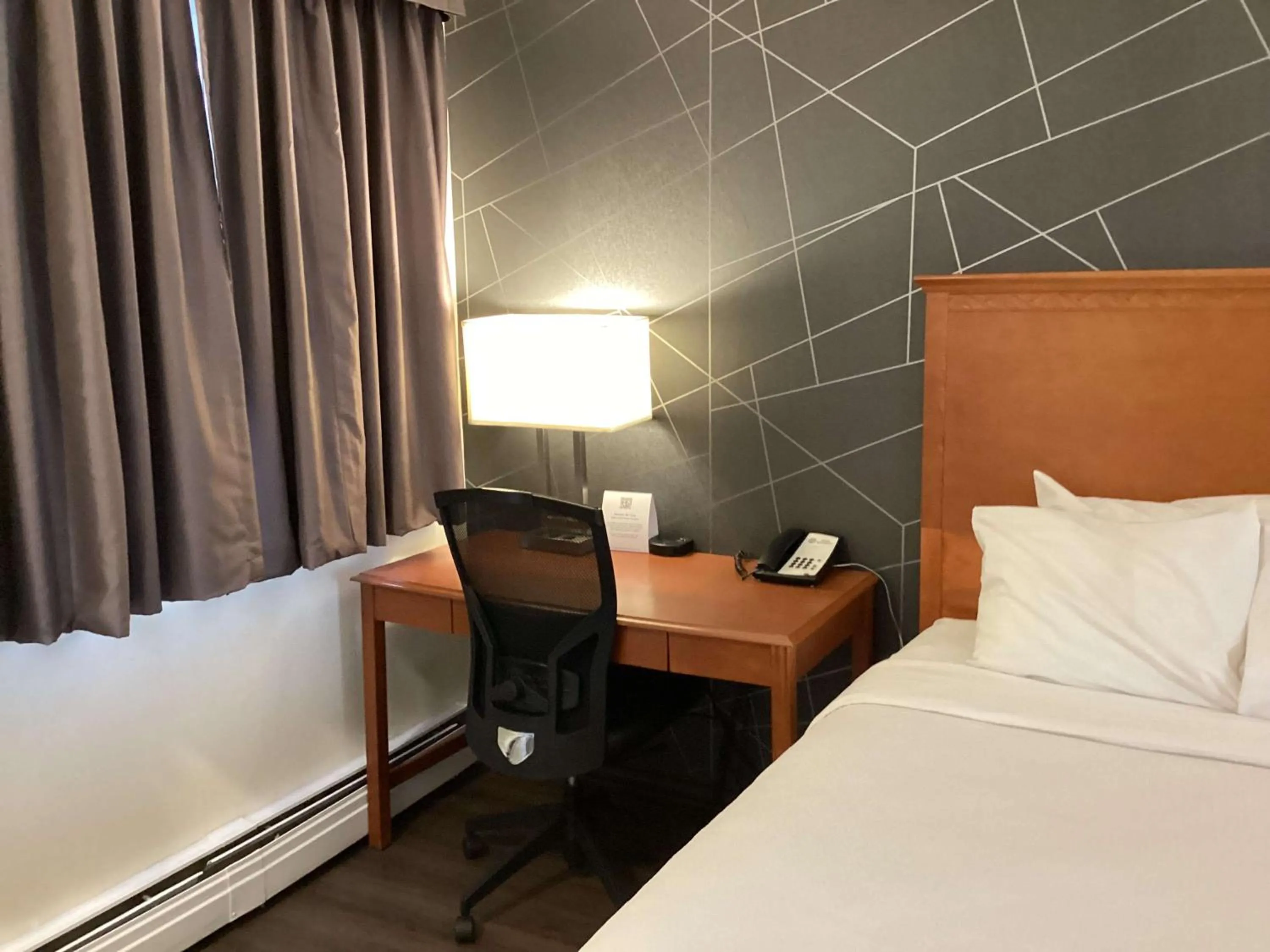 Bedroom, Bed in Best Western Glengarry