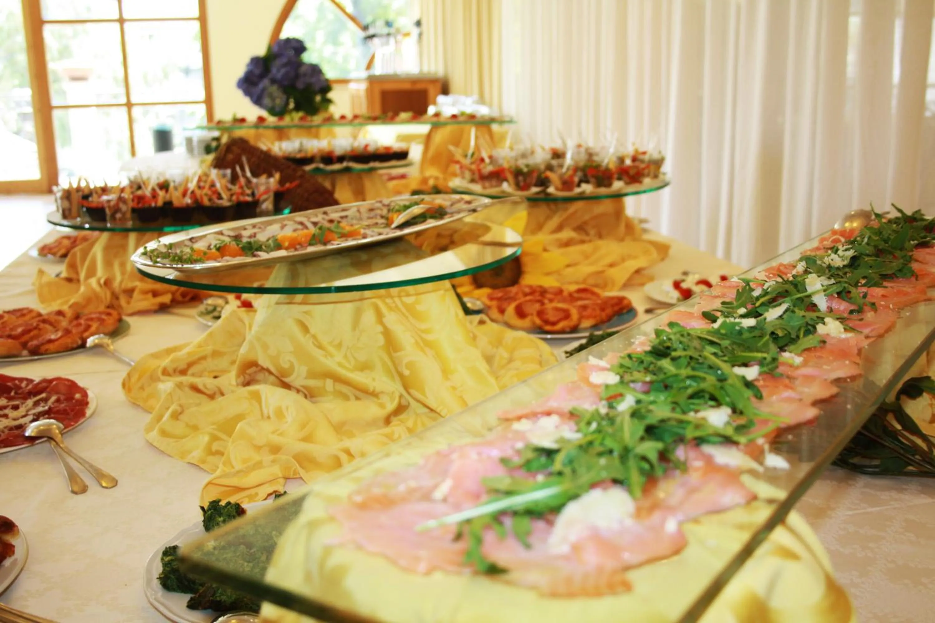 Restaurant/places to eat in Park Hotel Villa Americana