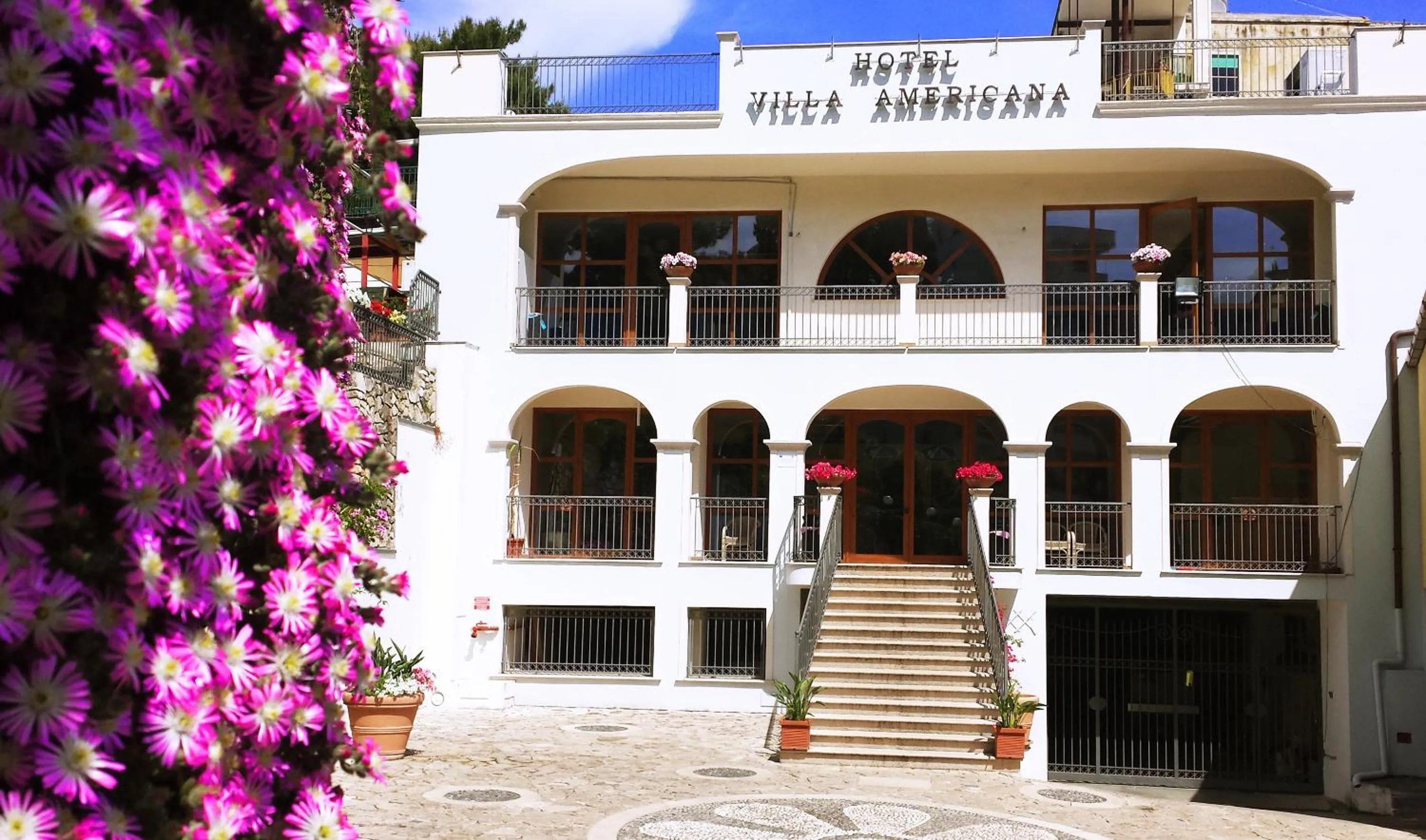 Property building in Park Hotel Villa Americana