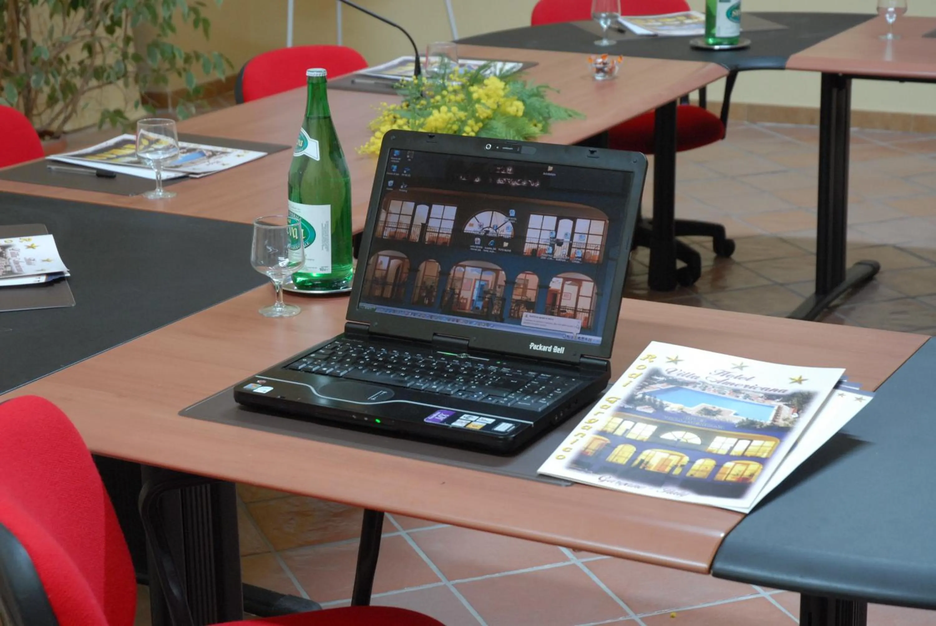 Business facilities in Park Hotel Villa Americana