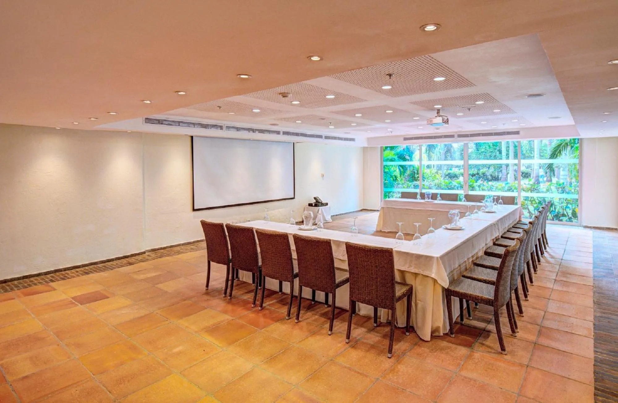 Lounge or bar in Estelar Playa Manzanillo - All inclusive