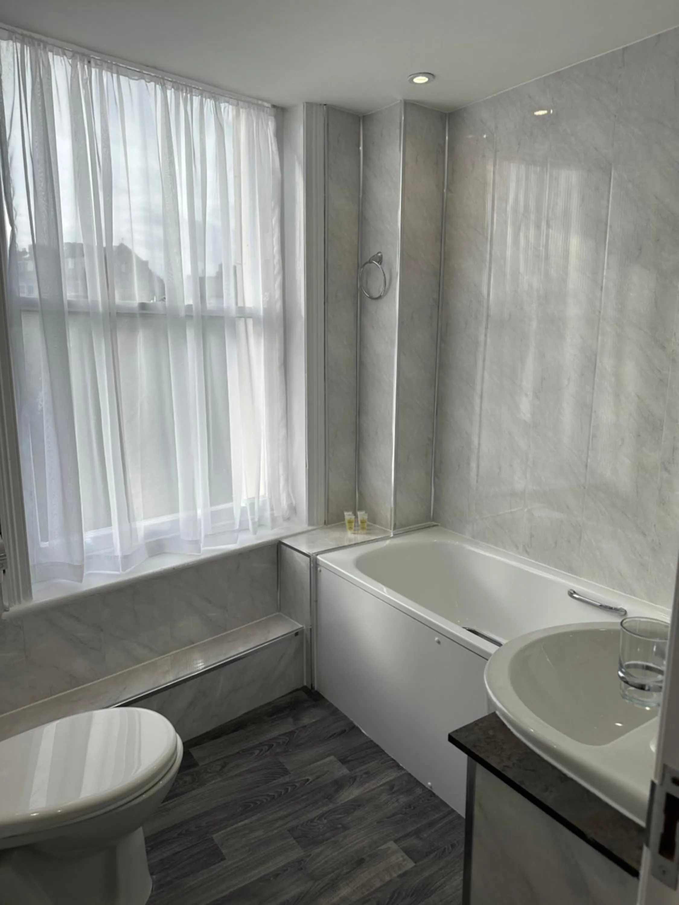 Bathroom in Clifton Hotel