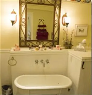 Bathroom in Swan River Inn