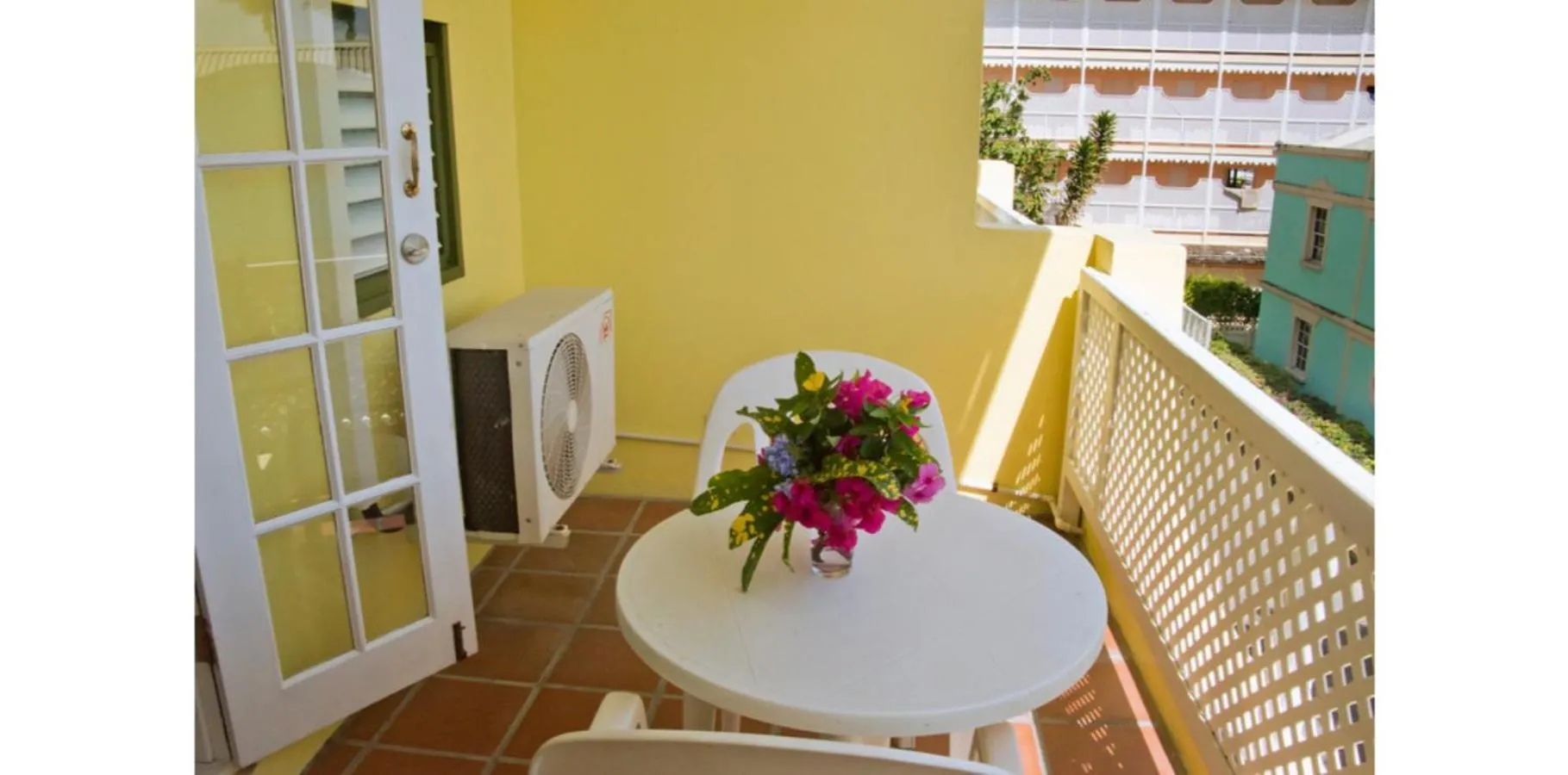 Balcony/Terrace in Meridian Inn