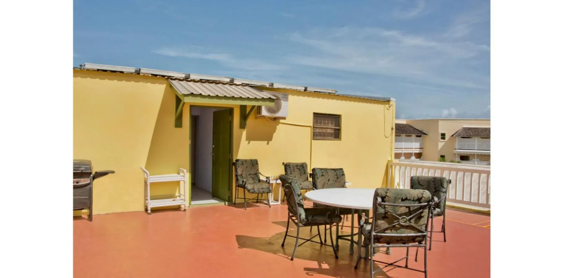 Balcony/Terrace in Meridian Inn