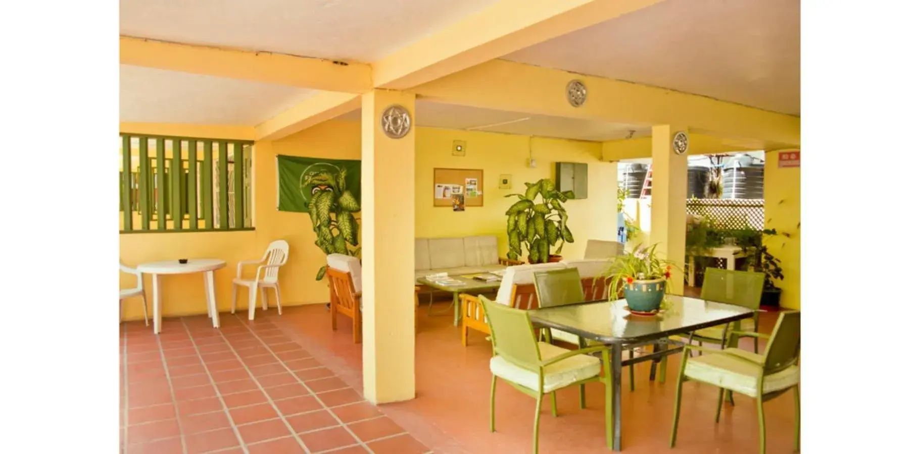 Lobby or reception in Meridian Inn Lobby or reception in Meridian Inn