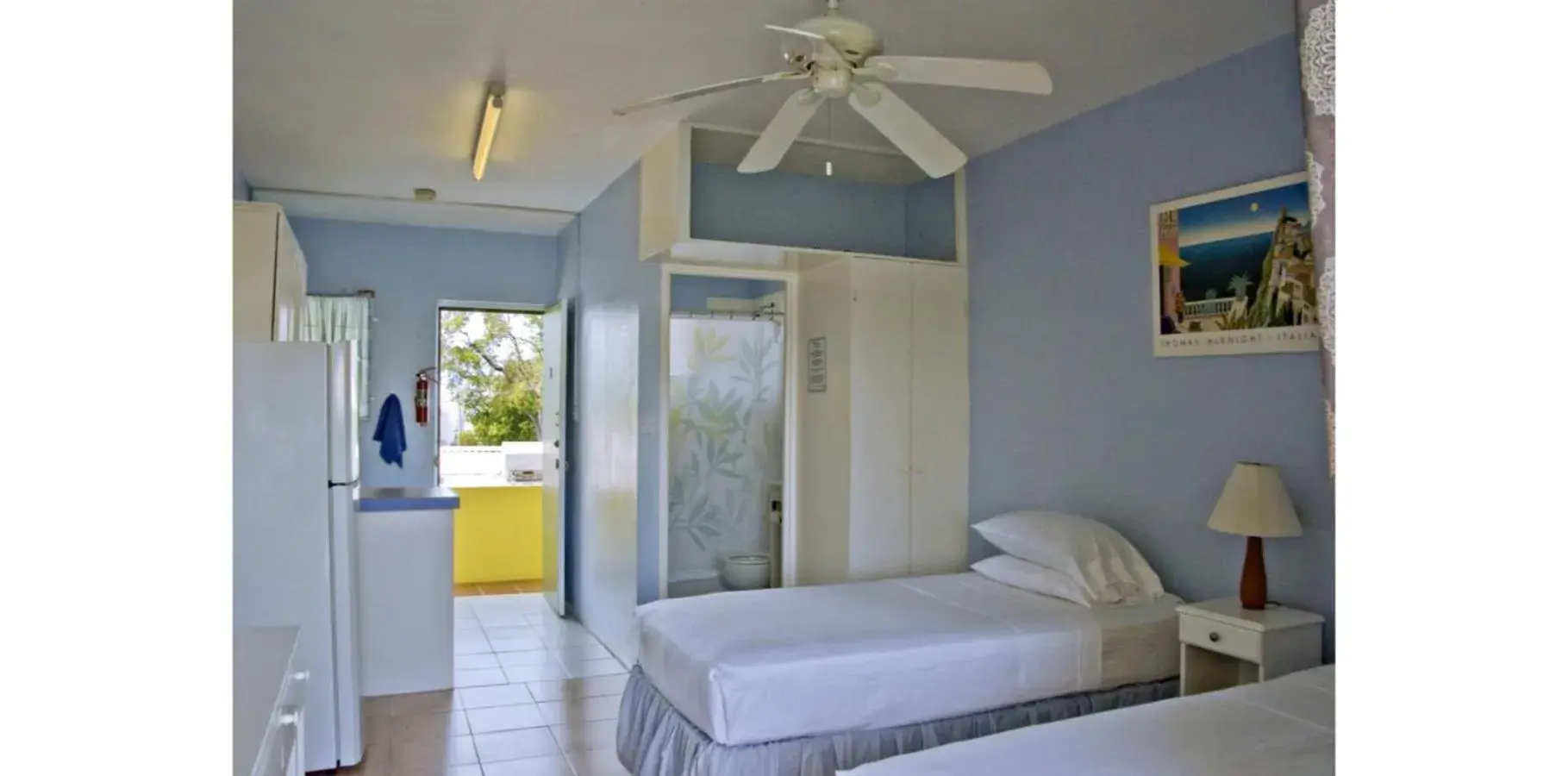 Photo of the whole room in Meridian Inn Photo of the whole room in Meridian Inn