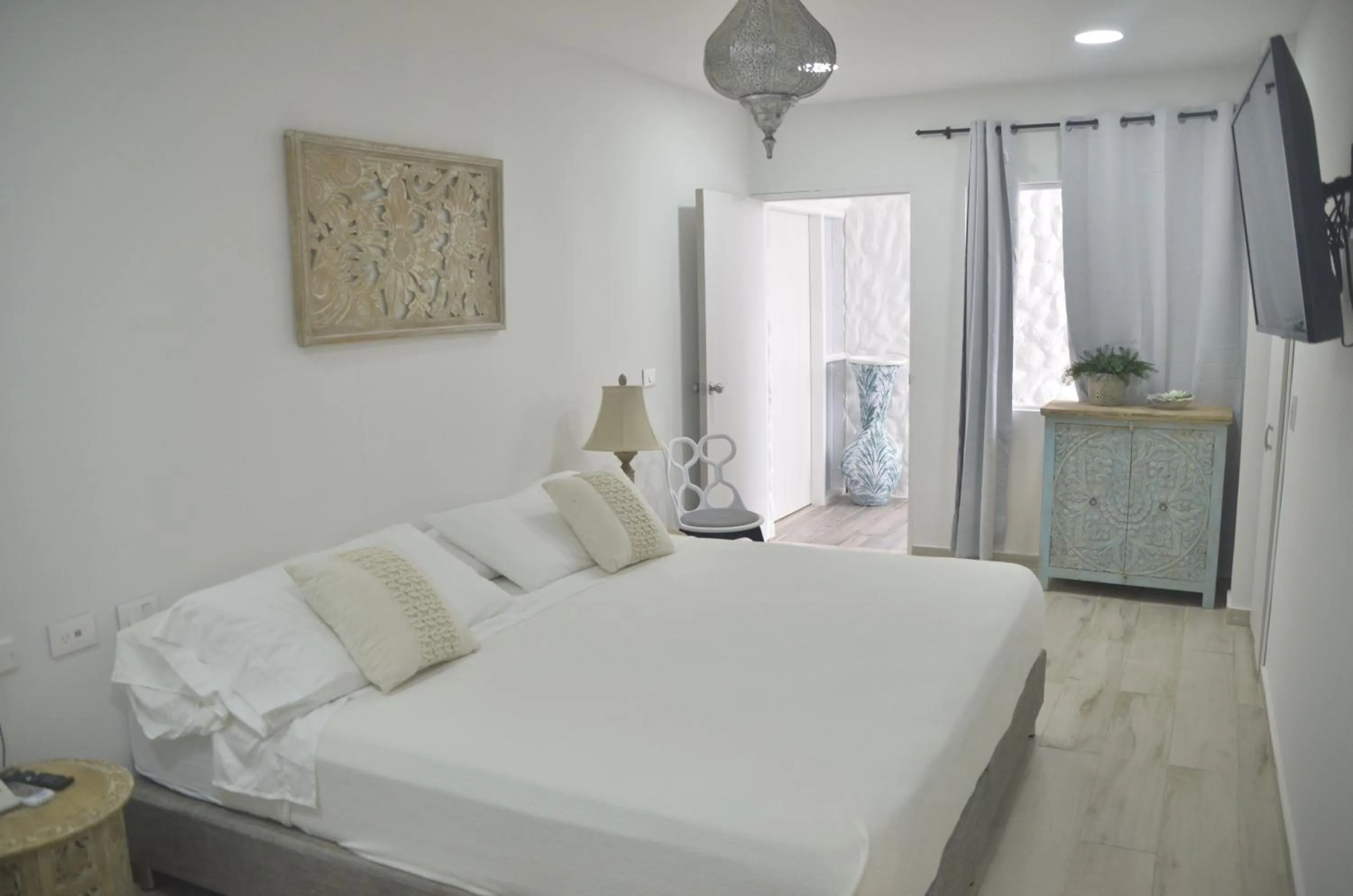 Bed in Le Castel Blanc Hotel Boutique