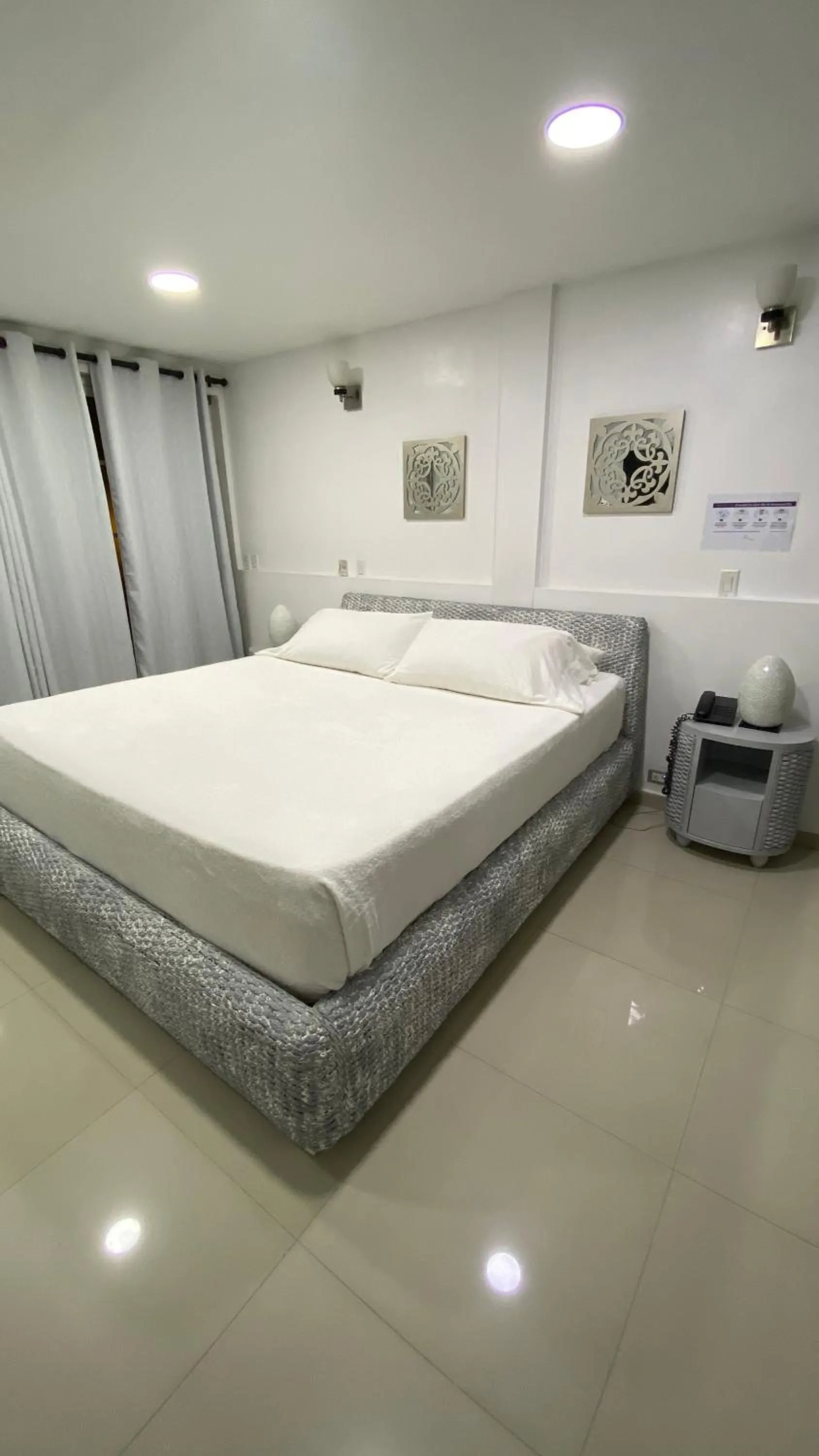 Bed in Le Castel Blanc Hotel Boutique