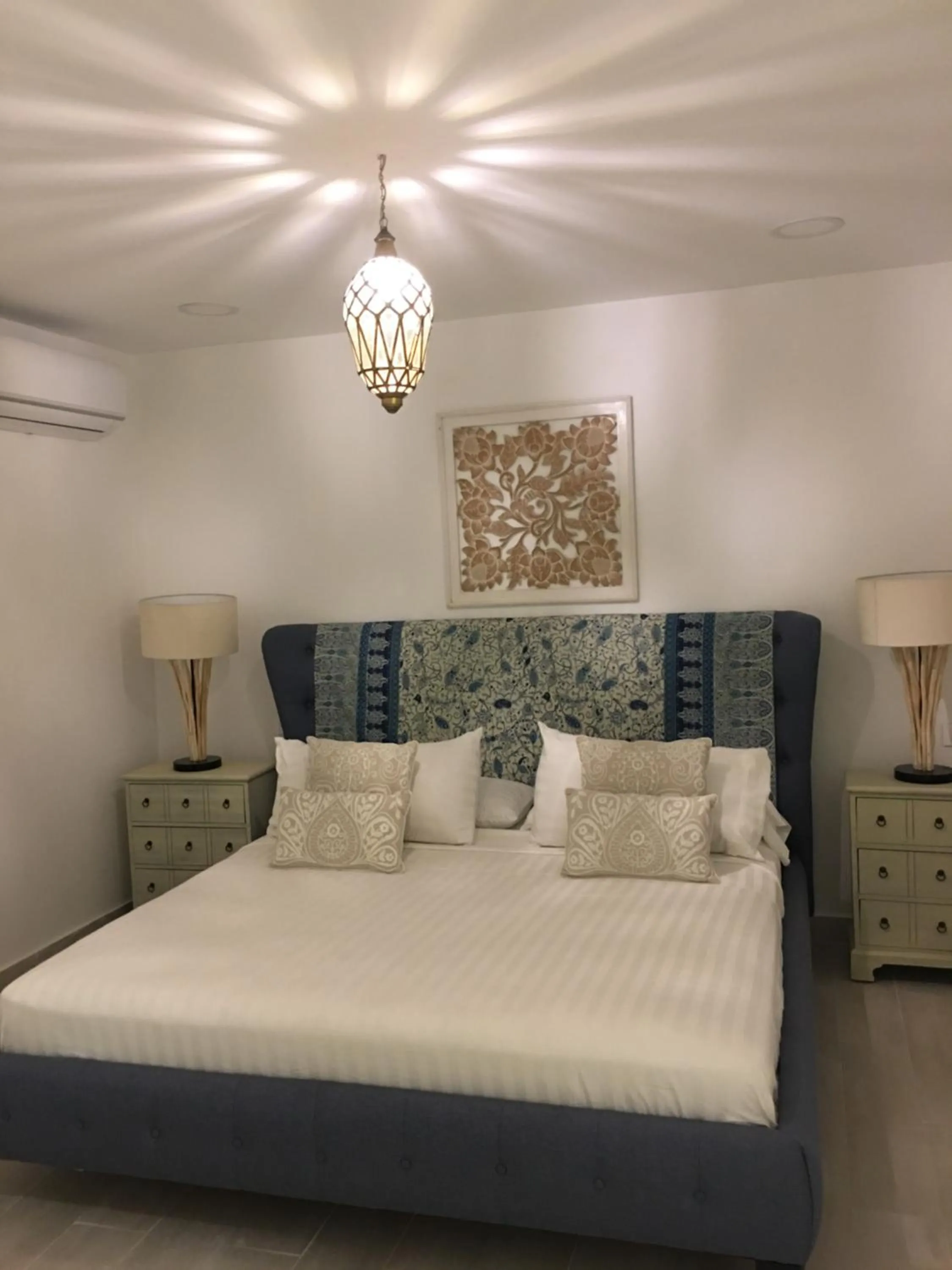 Bed in Le Castel Blanc Hotel Boutique
