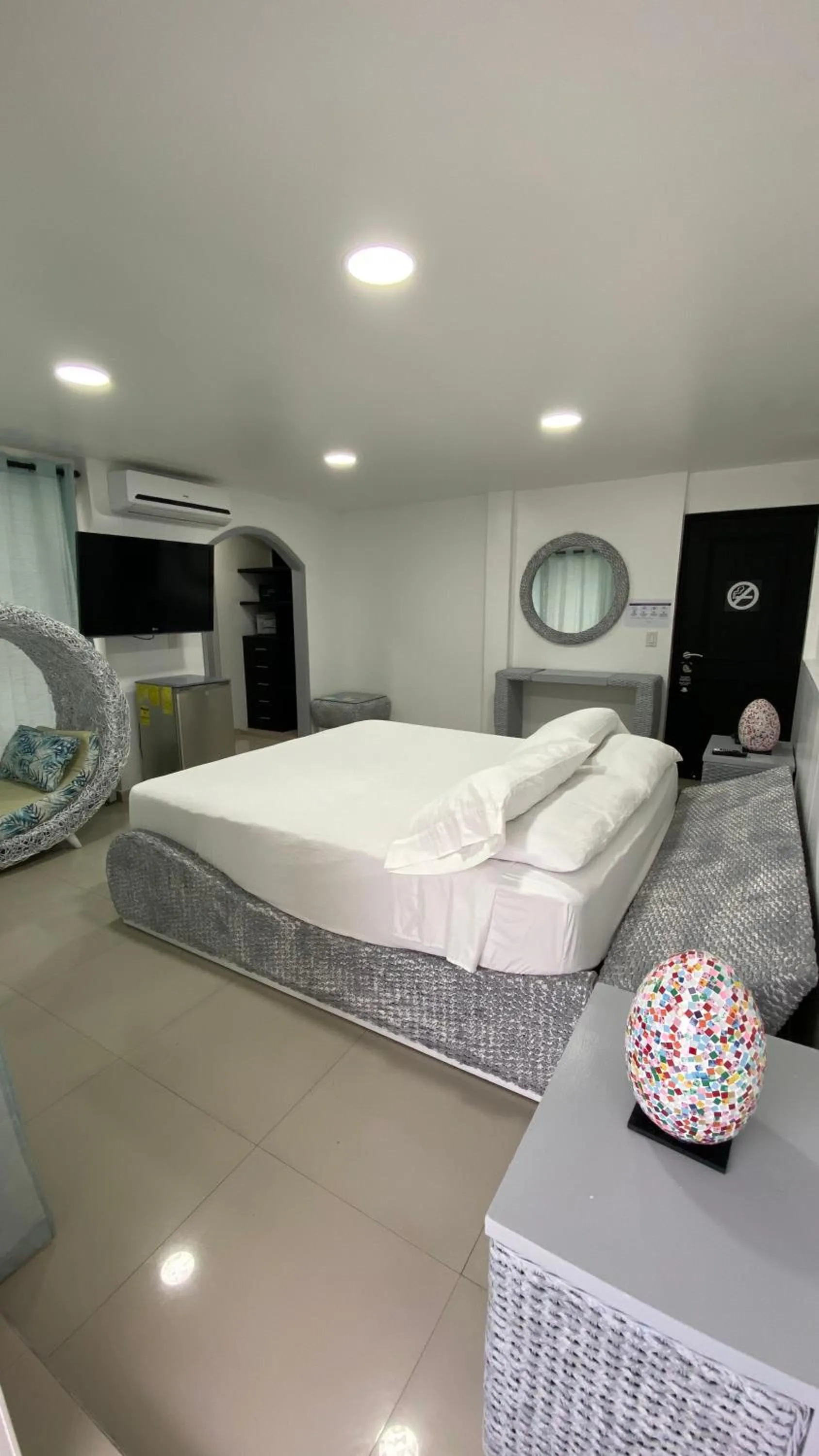 Bed in Le Castel Blanc Hotel Boutique