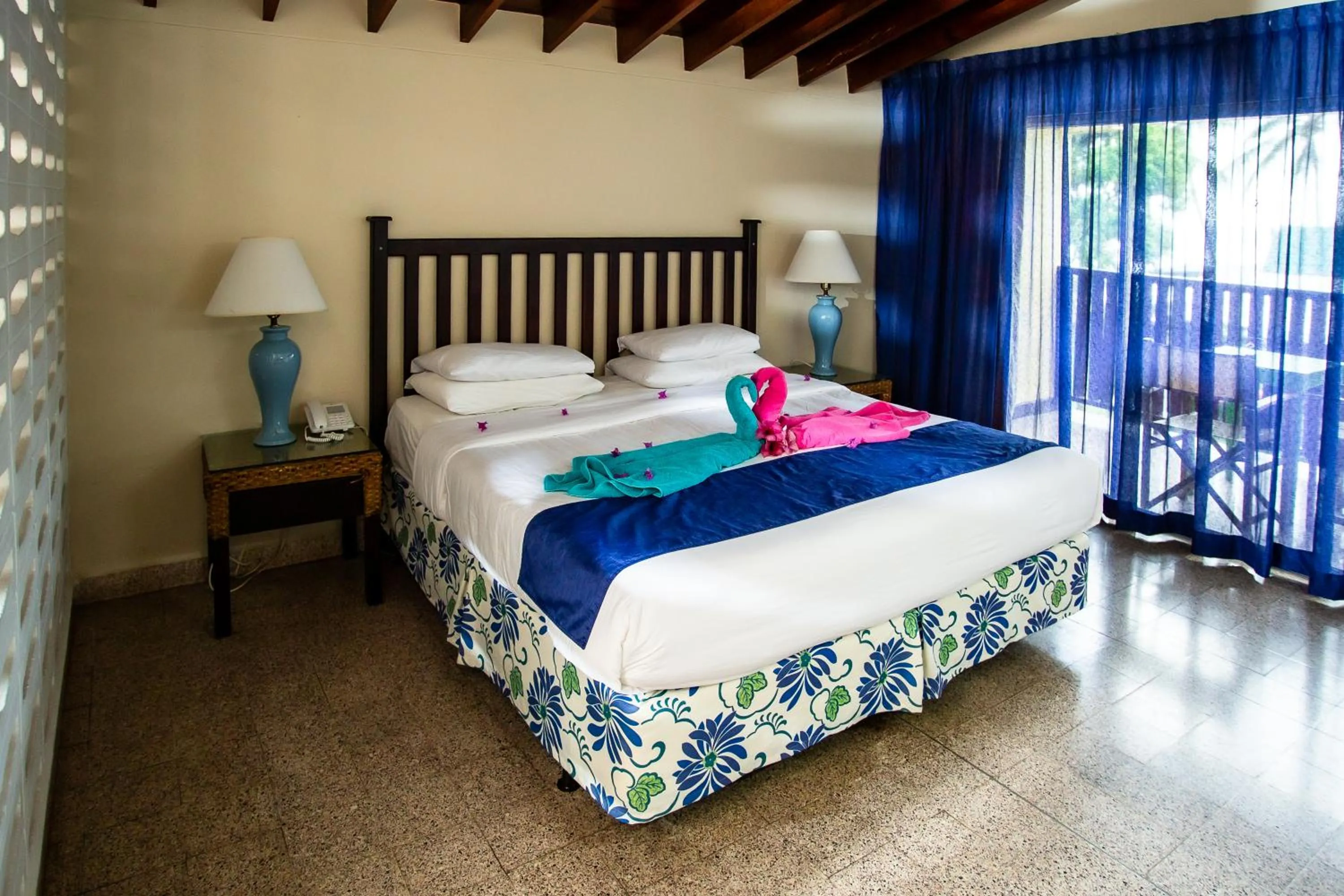 Bedroom, Bed in Starfish Tobago