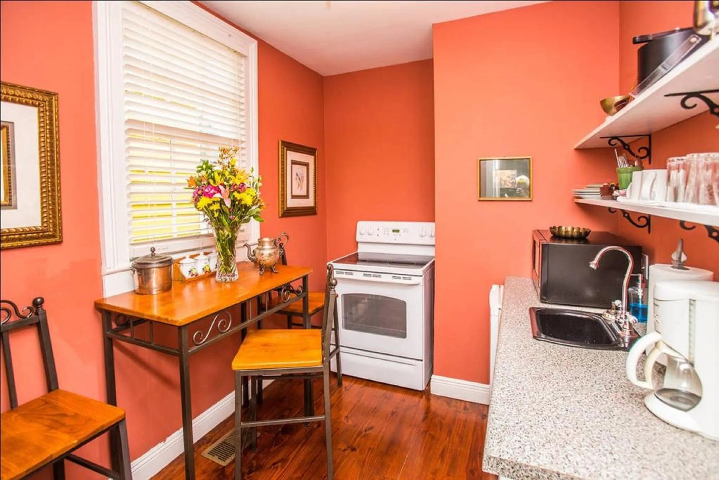 Kitchen or kitchenette in New Orleans Jazz Quarters