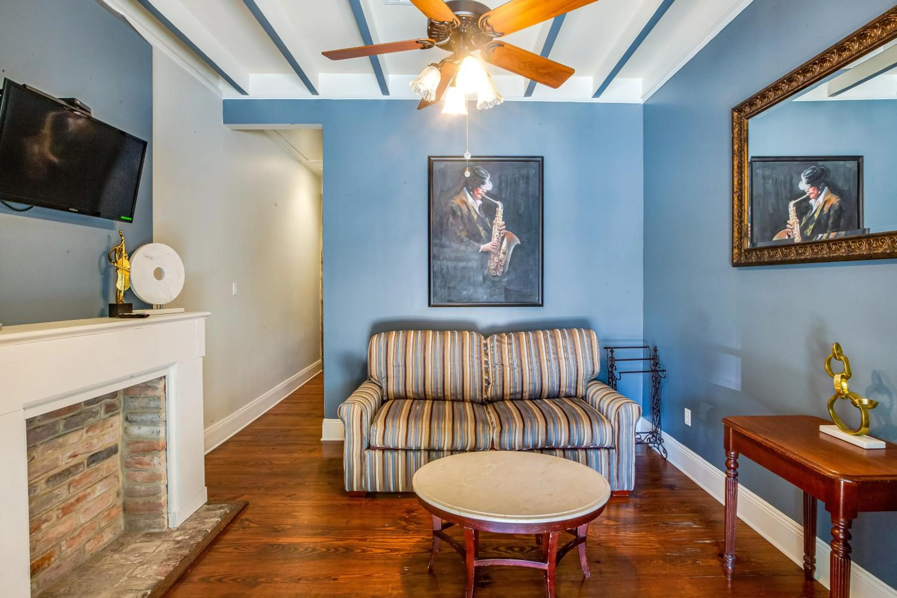 Living room in New Orleans Jazz Quarters