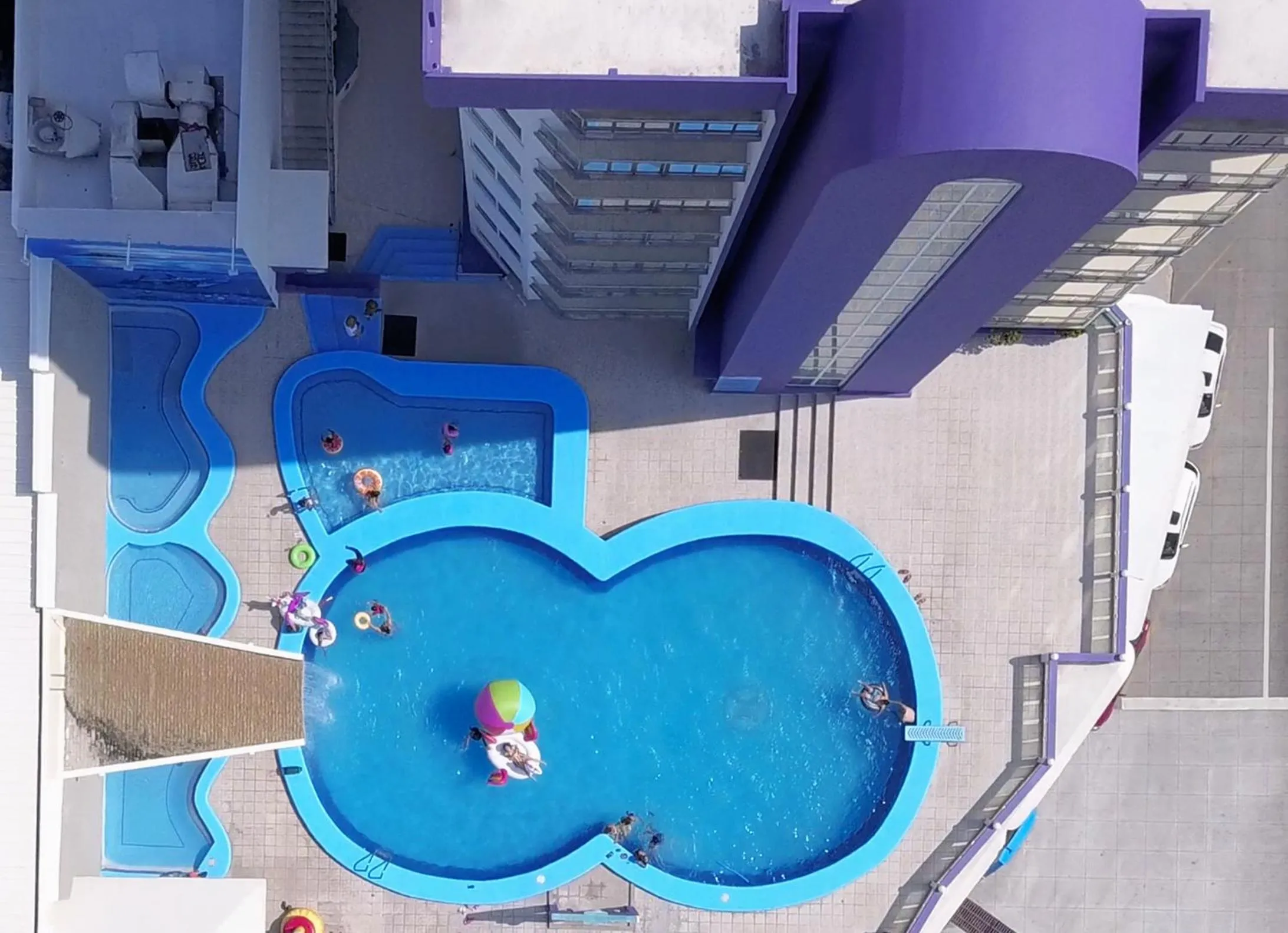 Pool view in Hotel Lois Veracruz