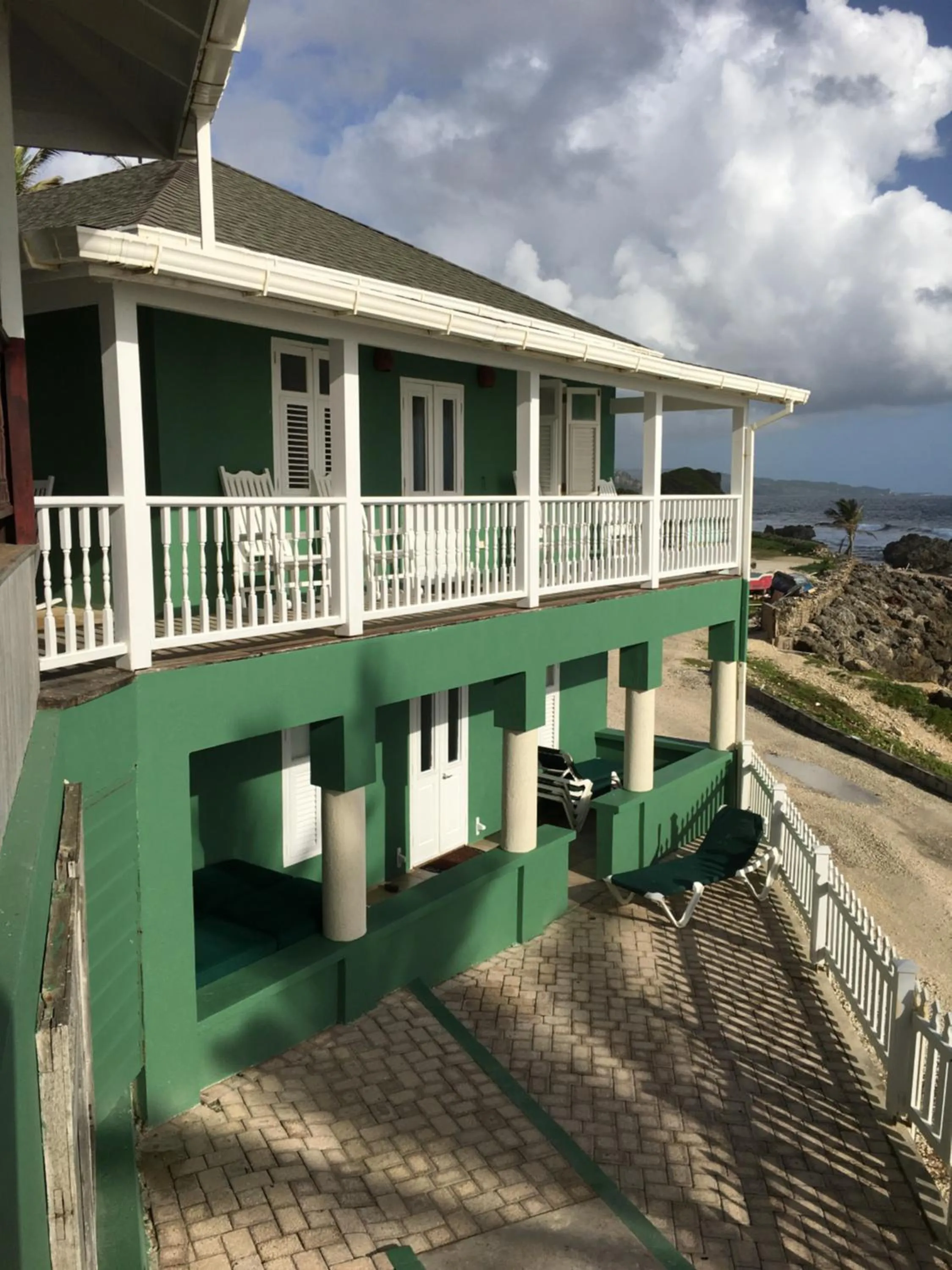 The Atlantis Historic Inn