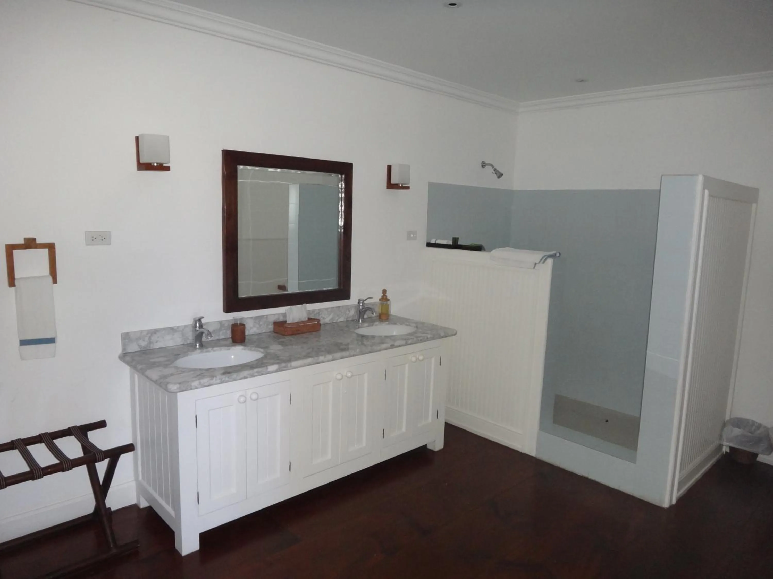 Decorative detail in The Atlantis Historic Inn