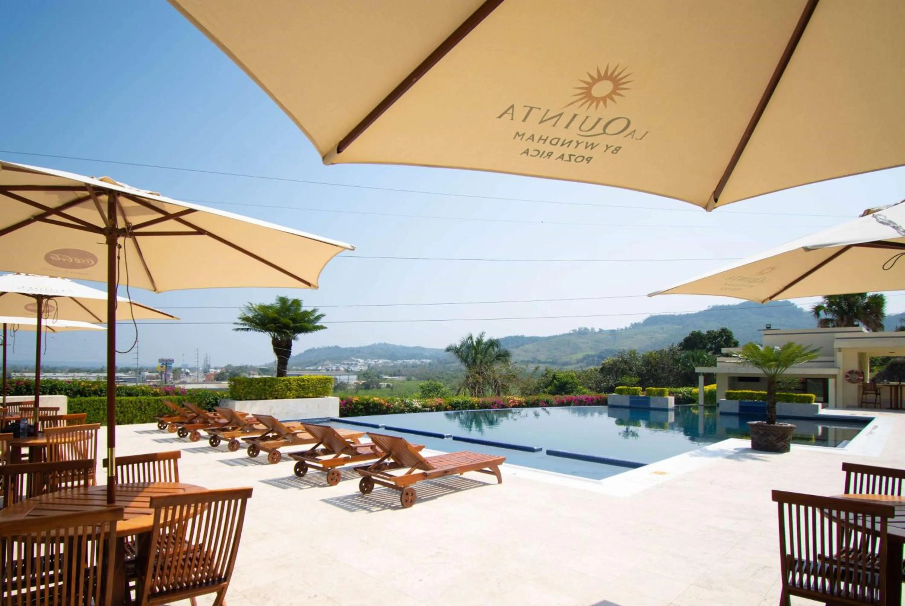Pool view in La Quinta by Wyndham Poza Rica