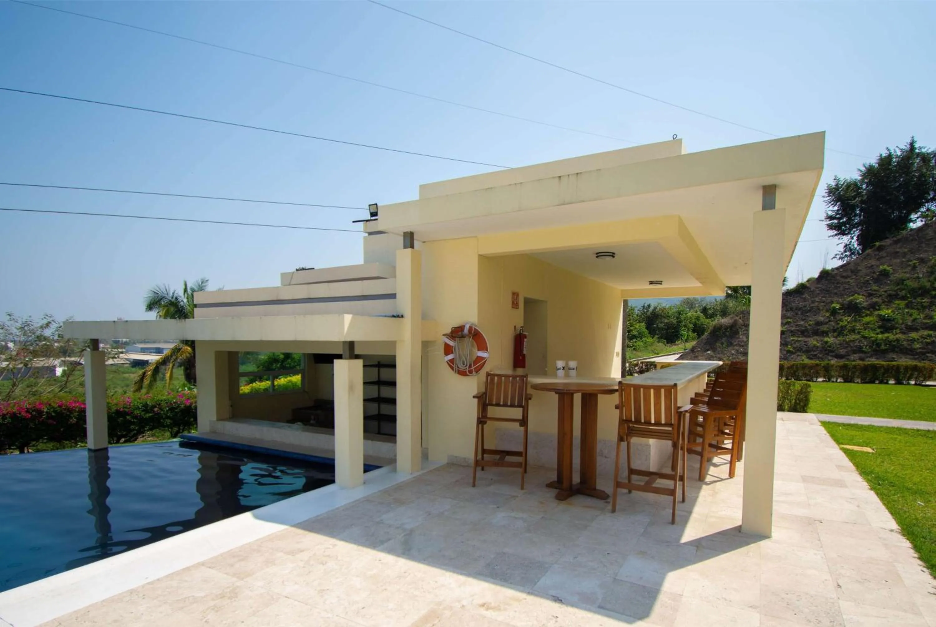 Pool view in La Quinta by Wyndham Poza Rica