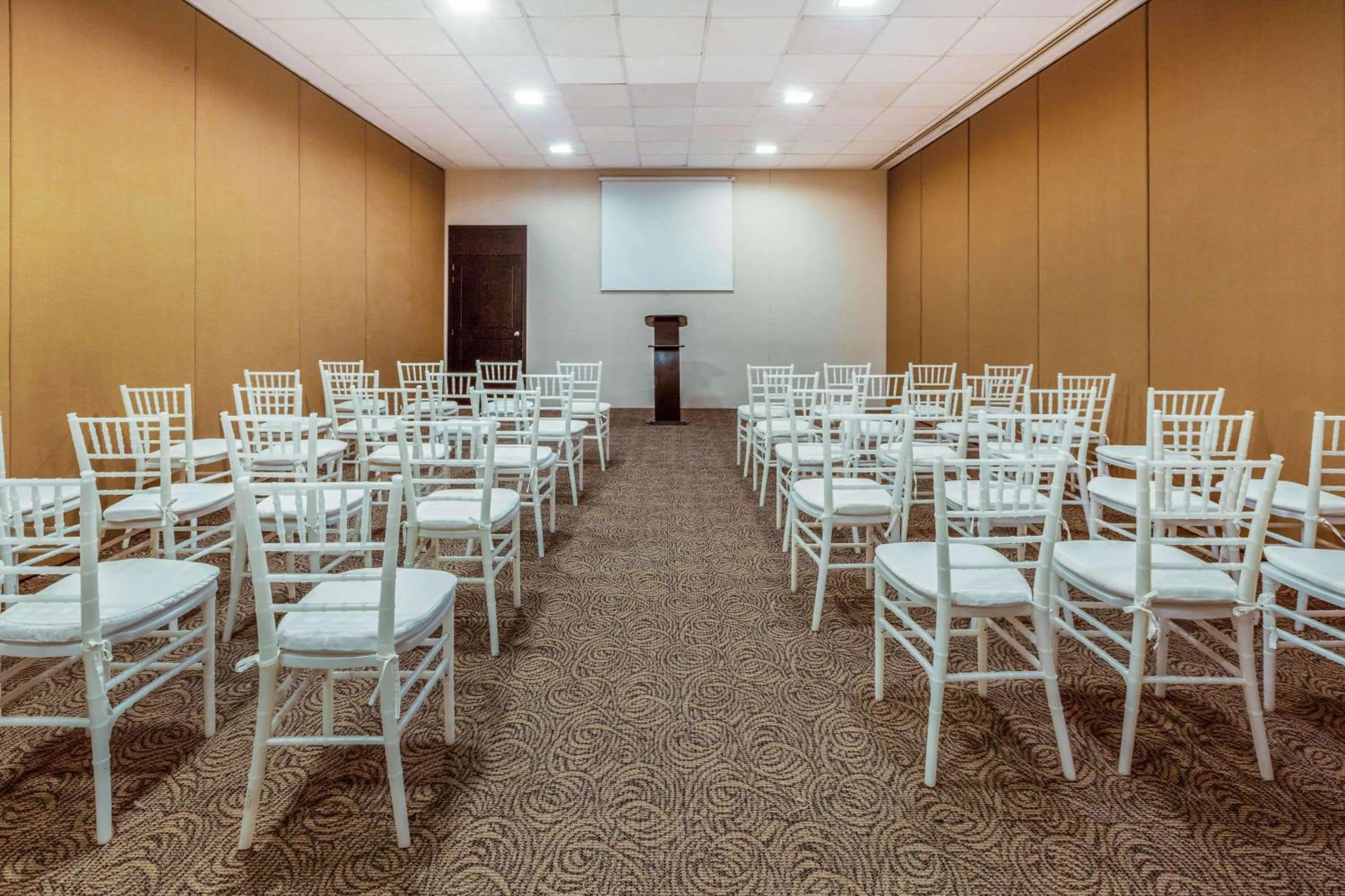 Meeting/conference room in La Quinta by Wyndham Poza Rica