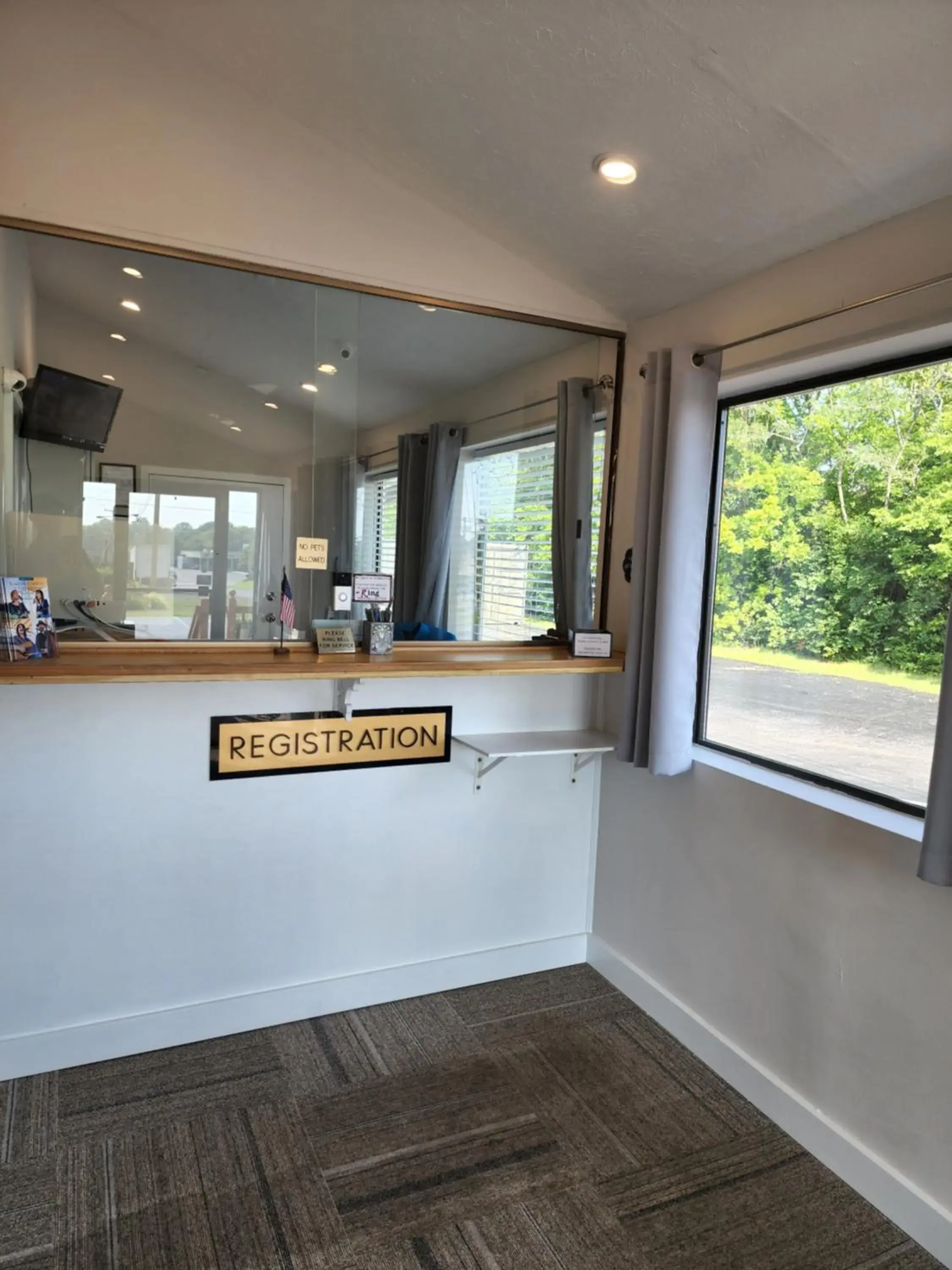 Lobby or reception in Drakes Creek Inn - formerly The Relax Inn Lobby or reception in Drakes Creek Inn - formerly The Relax Inn