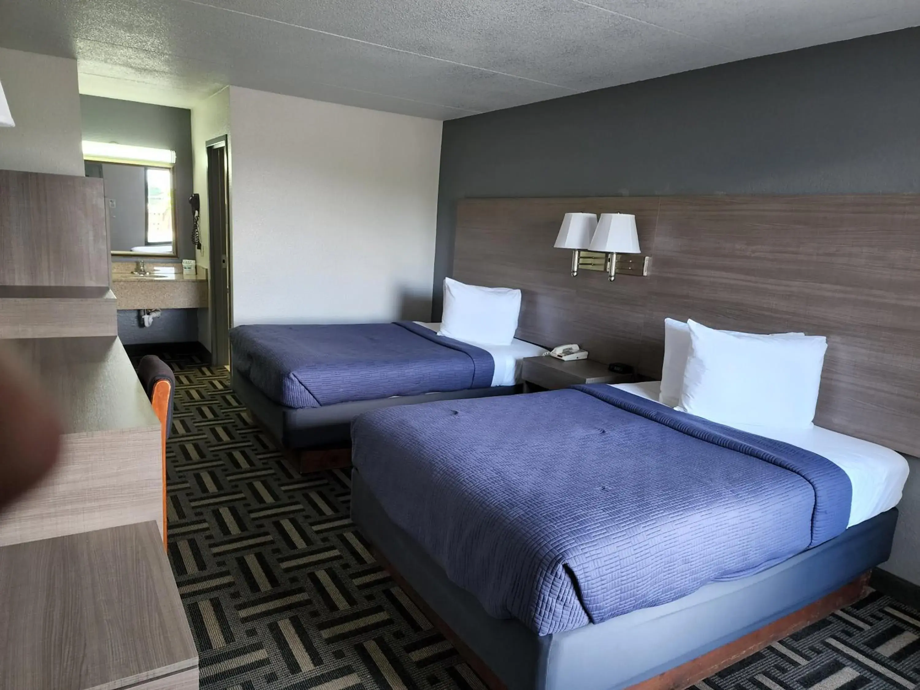 Bed in Drakes Creek Inn - formerly The Relax Inn Bed in Drakes Creek Inn - formerly The Relax Inn