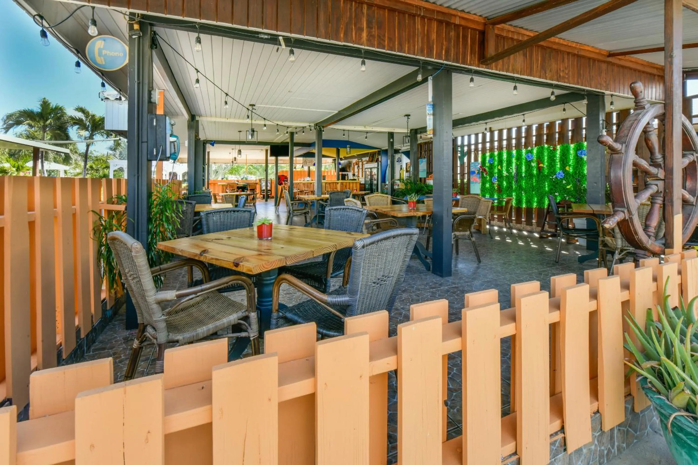 Restaurant/places to eat in Aruba Blue Village Hotel and Apartments