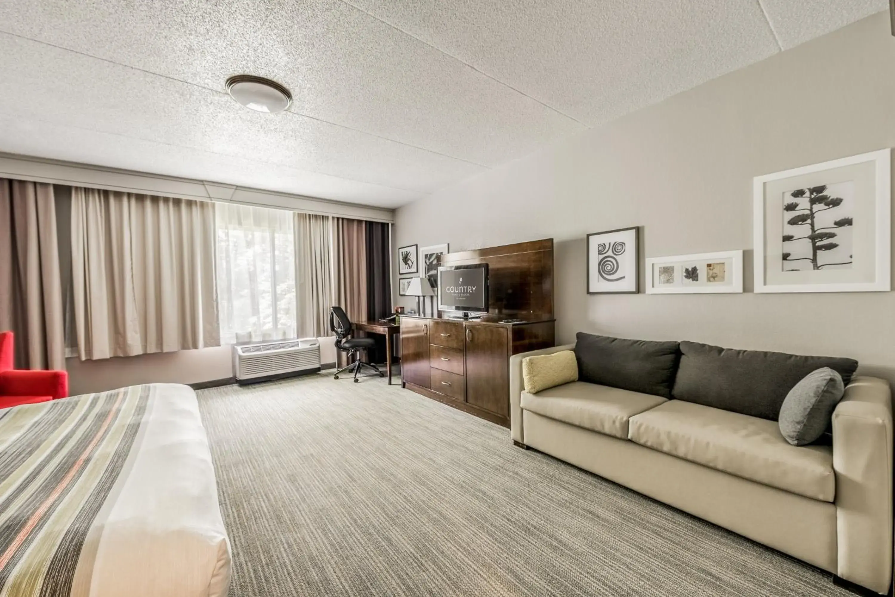 Bed in Country Inn & Suites by Radisson, Cookeville, TN Bed in Country Inn & Suites by Radisson, Cookeville, TN