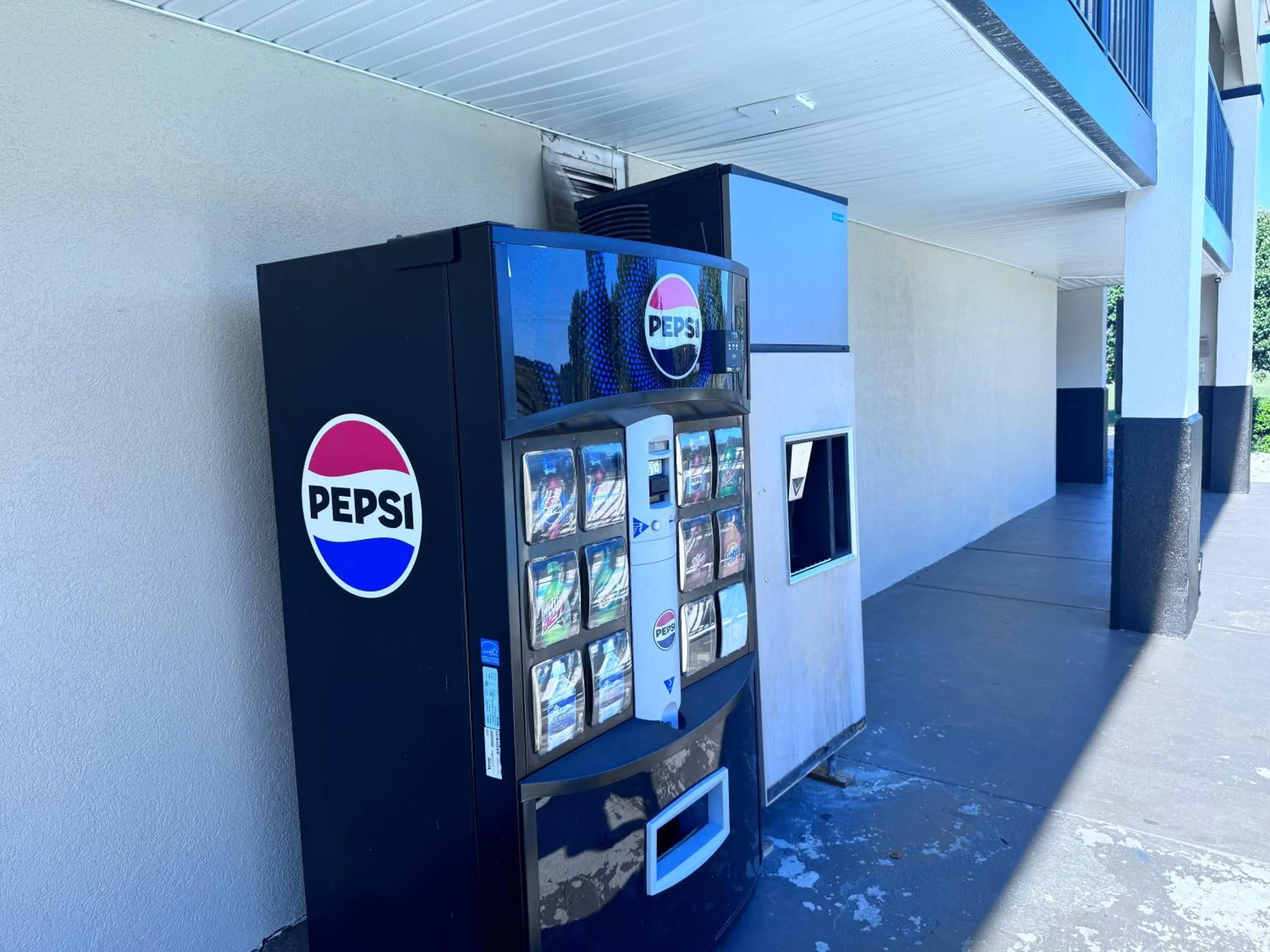 vending machine in Florence Inn and Suites