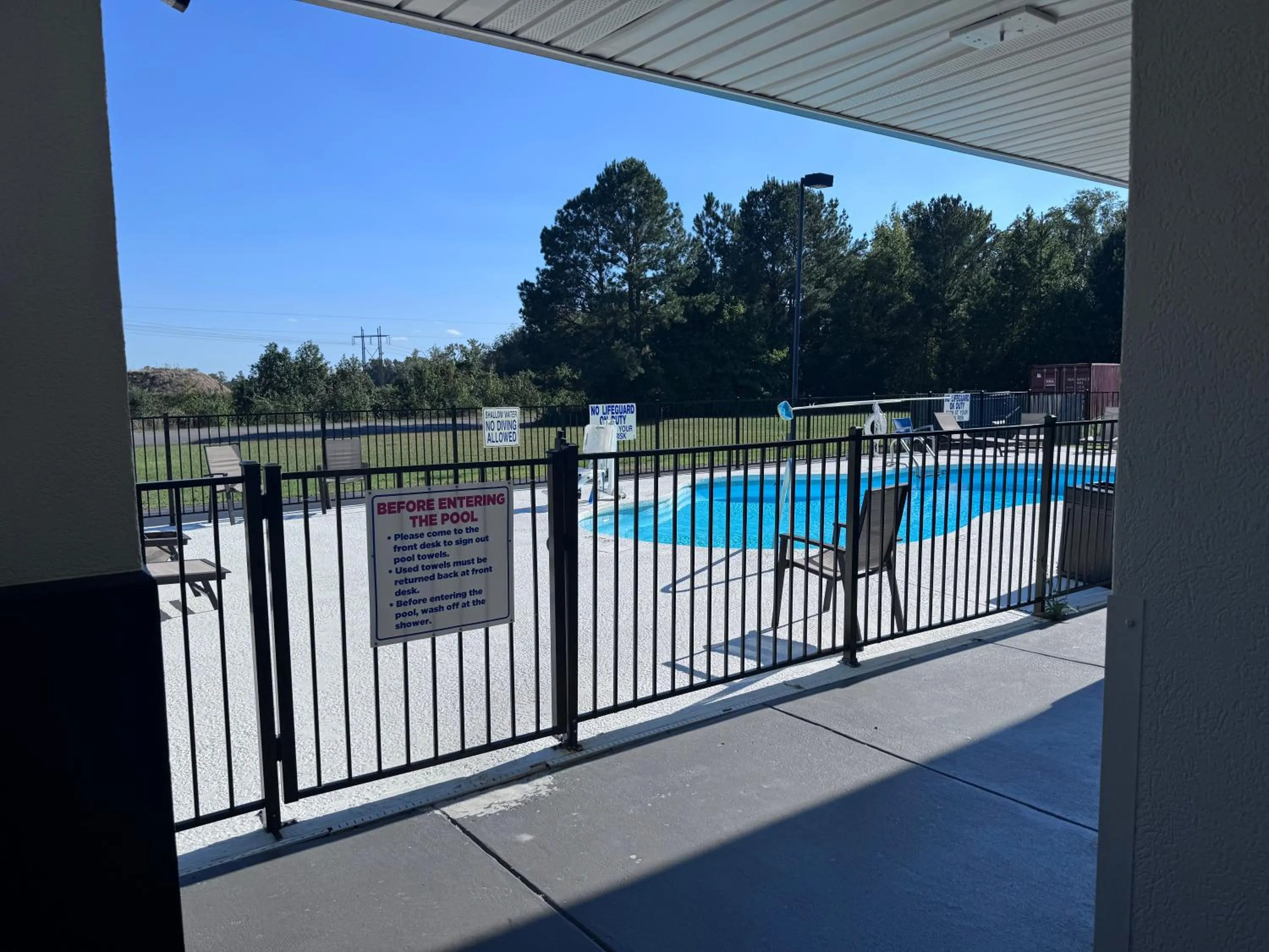 Pool view in Florence Inn and Suites