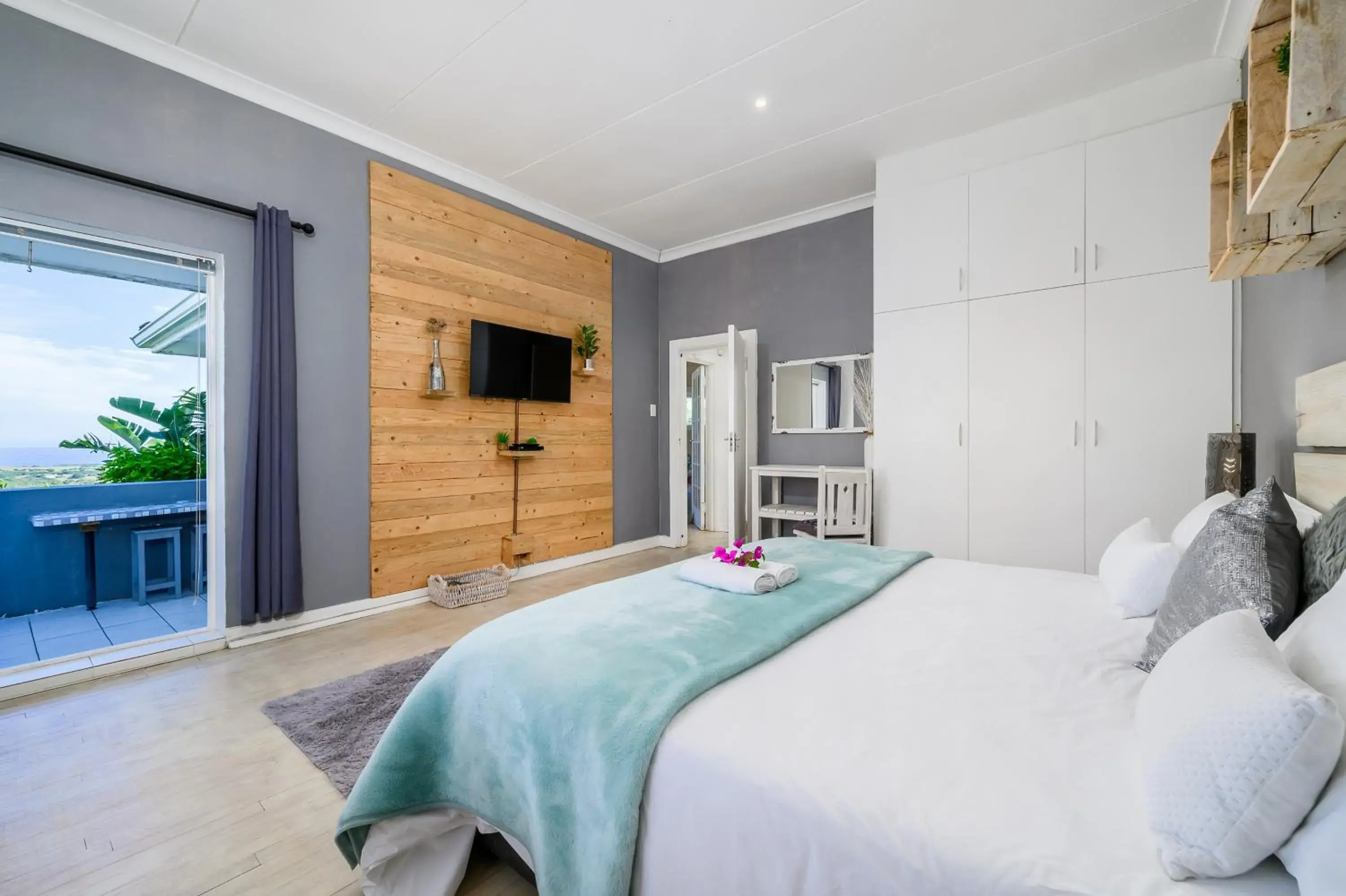 Studio with Sea View in 302 On Old Sea View Road Chelsea Studio with Sea View in 302 On Old Sea View Road Chelsea