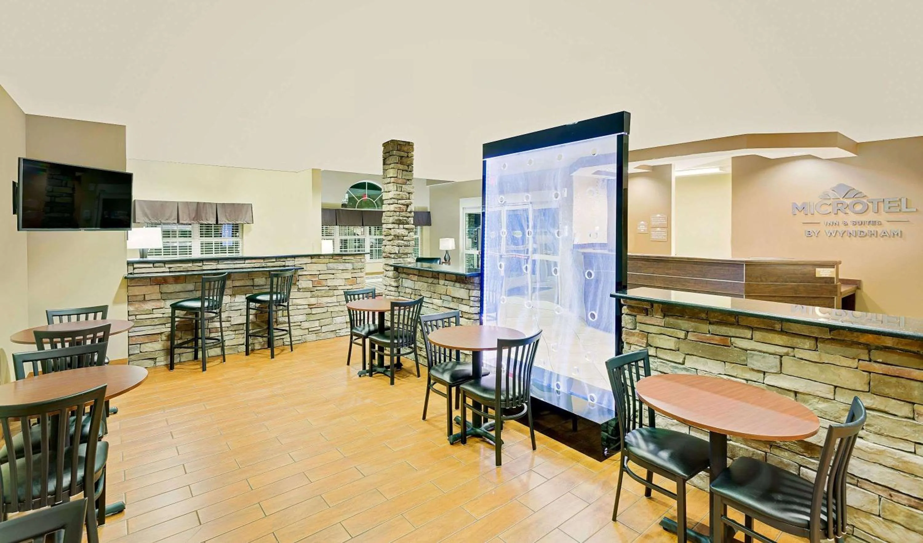 Property building in Microtel by Wyndham Perry National Fairground Area I-75