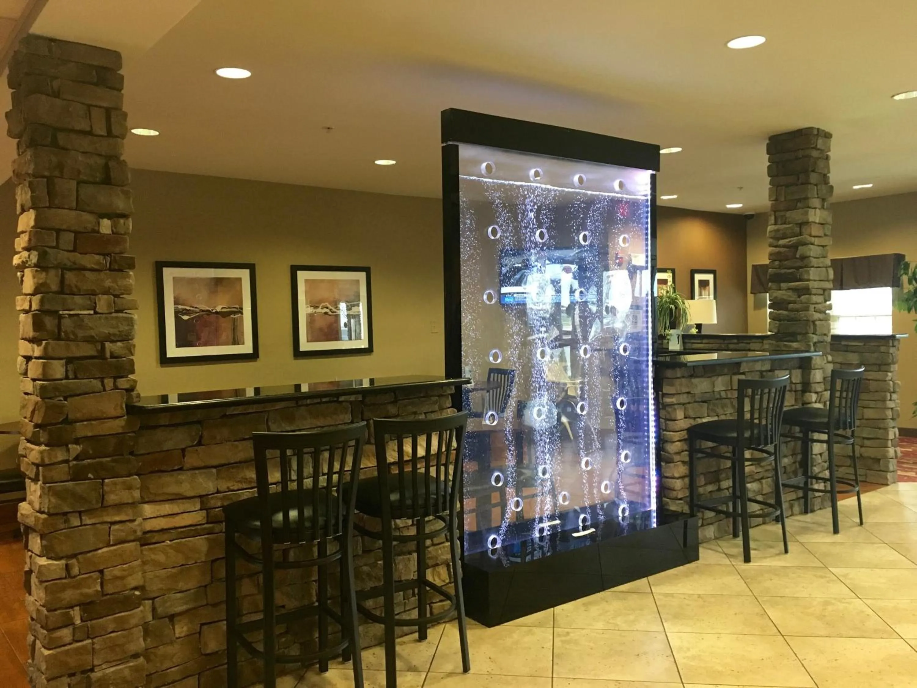 Lobby or reception in Microtel by Wyndham Perry National Fairground Area I-75