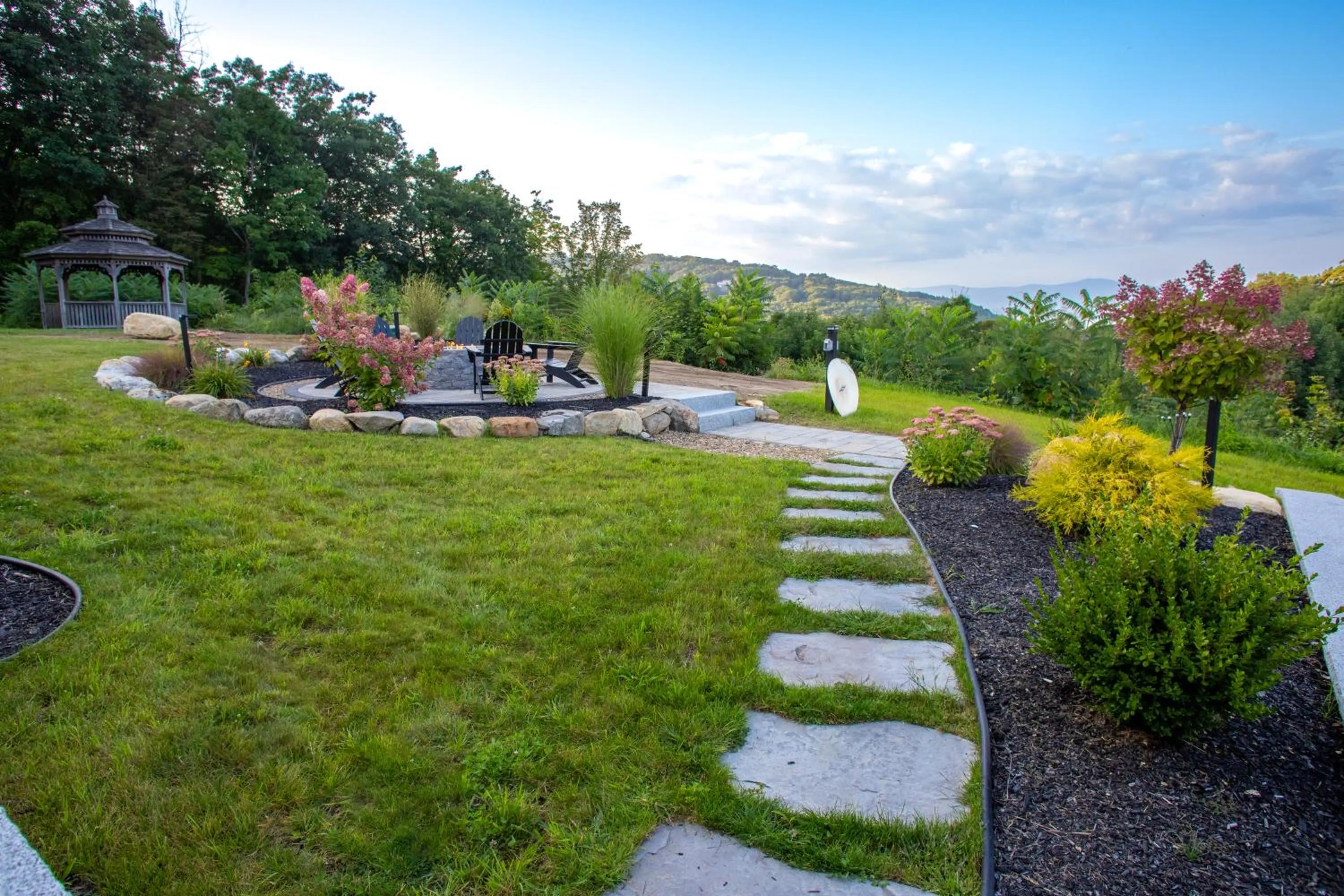Seating area in Gunstock Inn & Suites