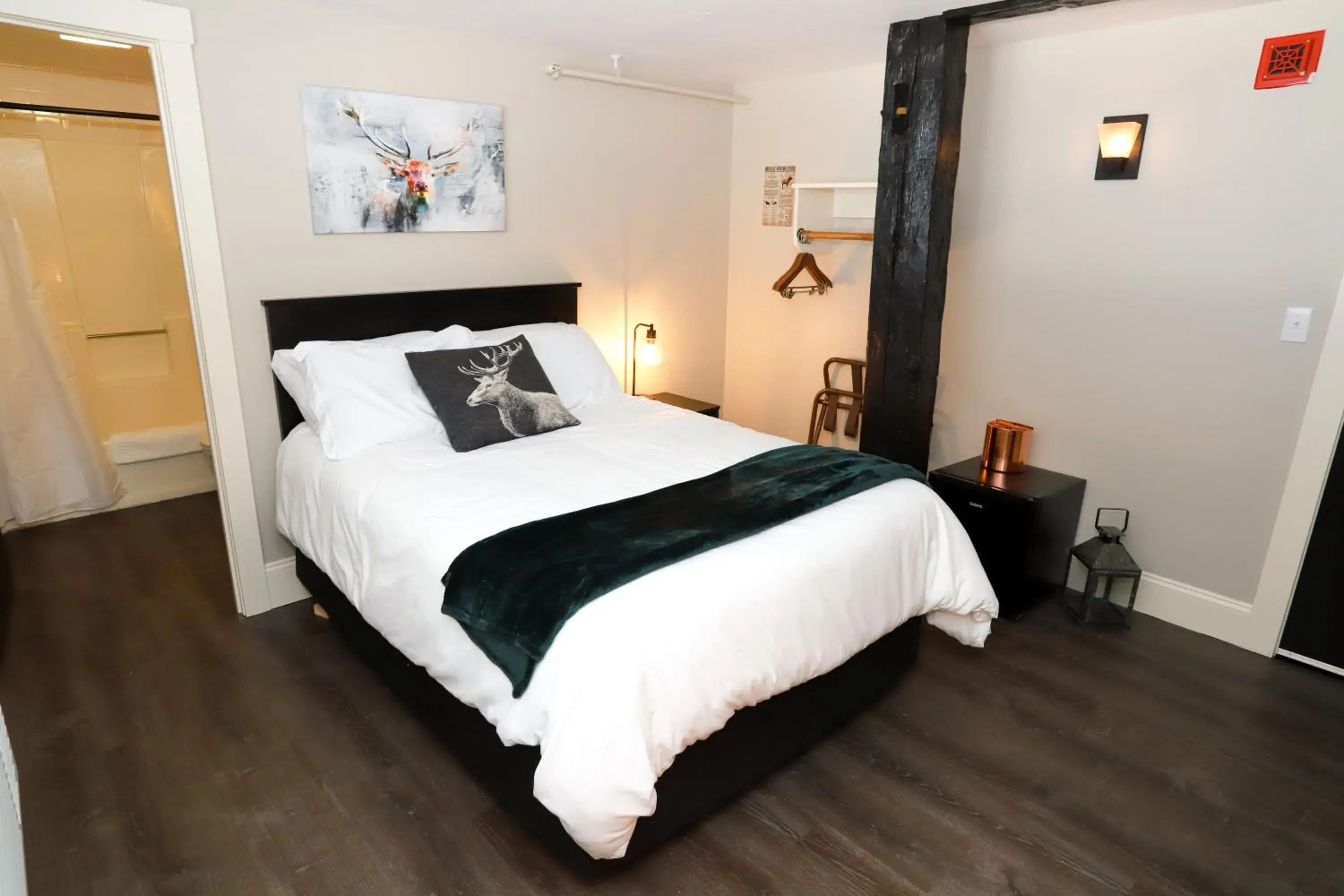 Standard Room with One Double Bed in Gunstock Inn & Suites Standard Room with One Double Bed in Gunstock Inn & Suites