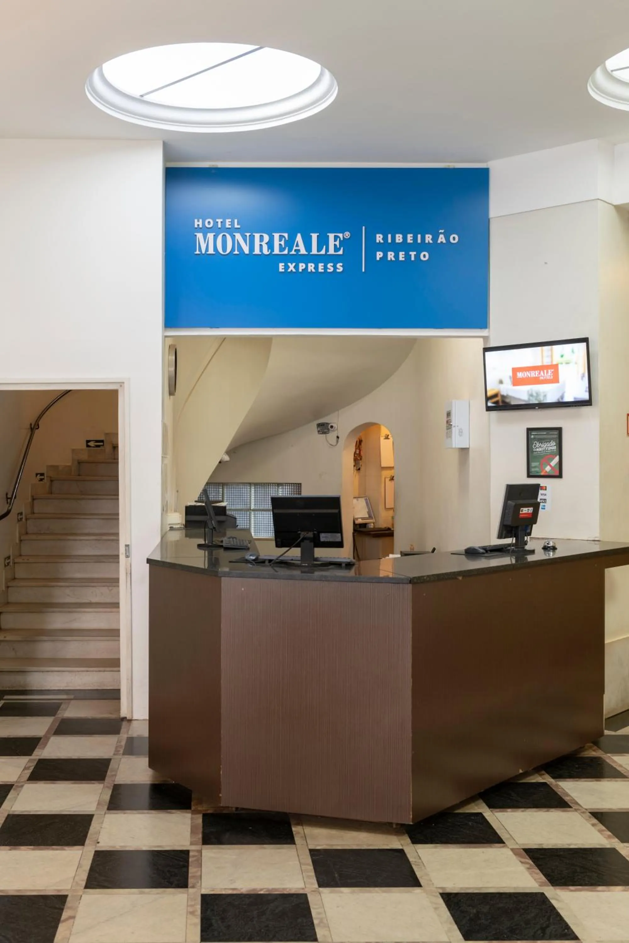 Lobby or reception in Monreale Express Ribeirão Preto