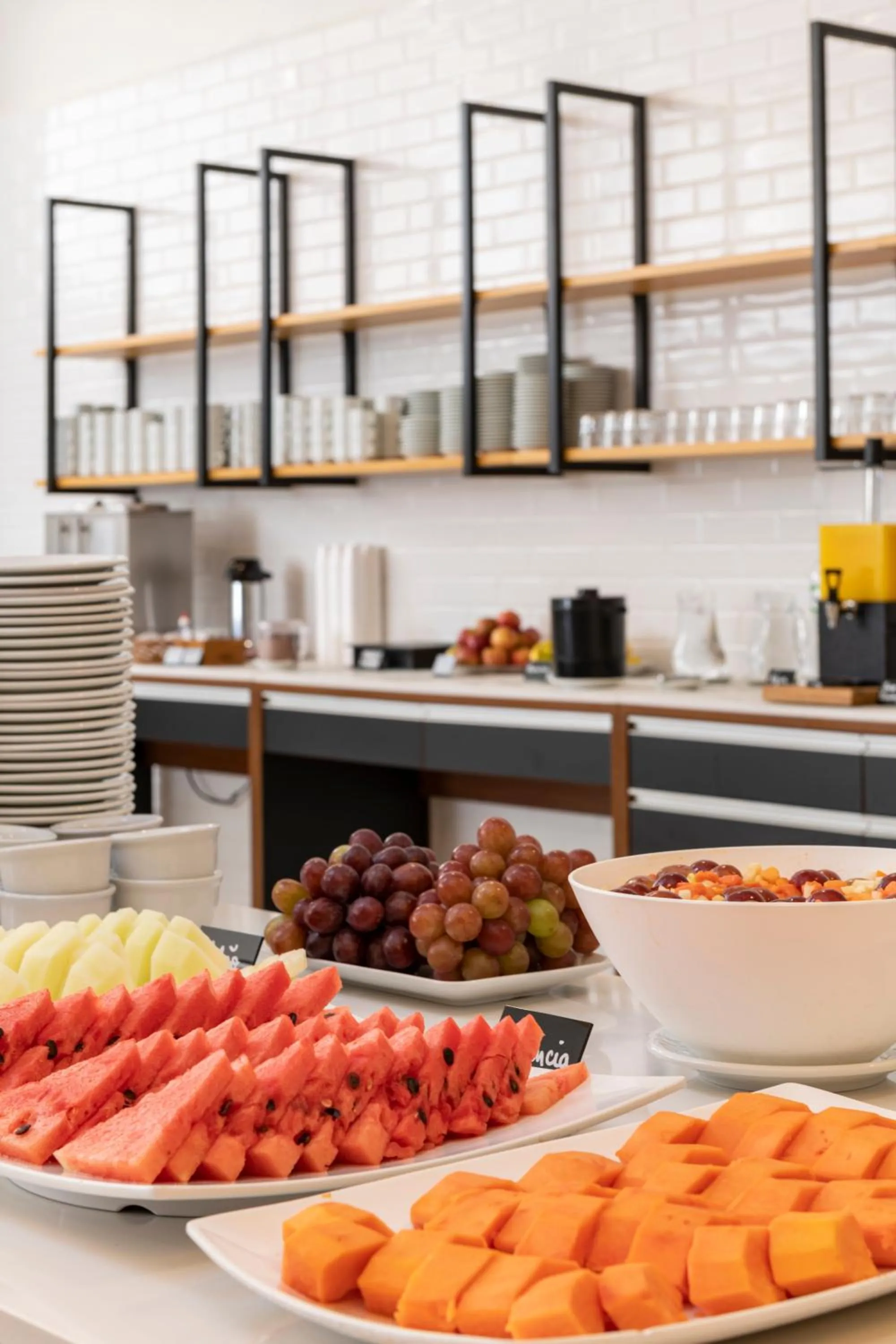 Buffet breakfast in Monreale Express Ribeirão Preto