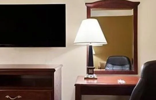 TV and multimedia in Travelodge by Wyndham La Porte/Michigan City Area