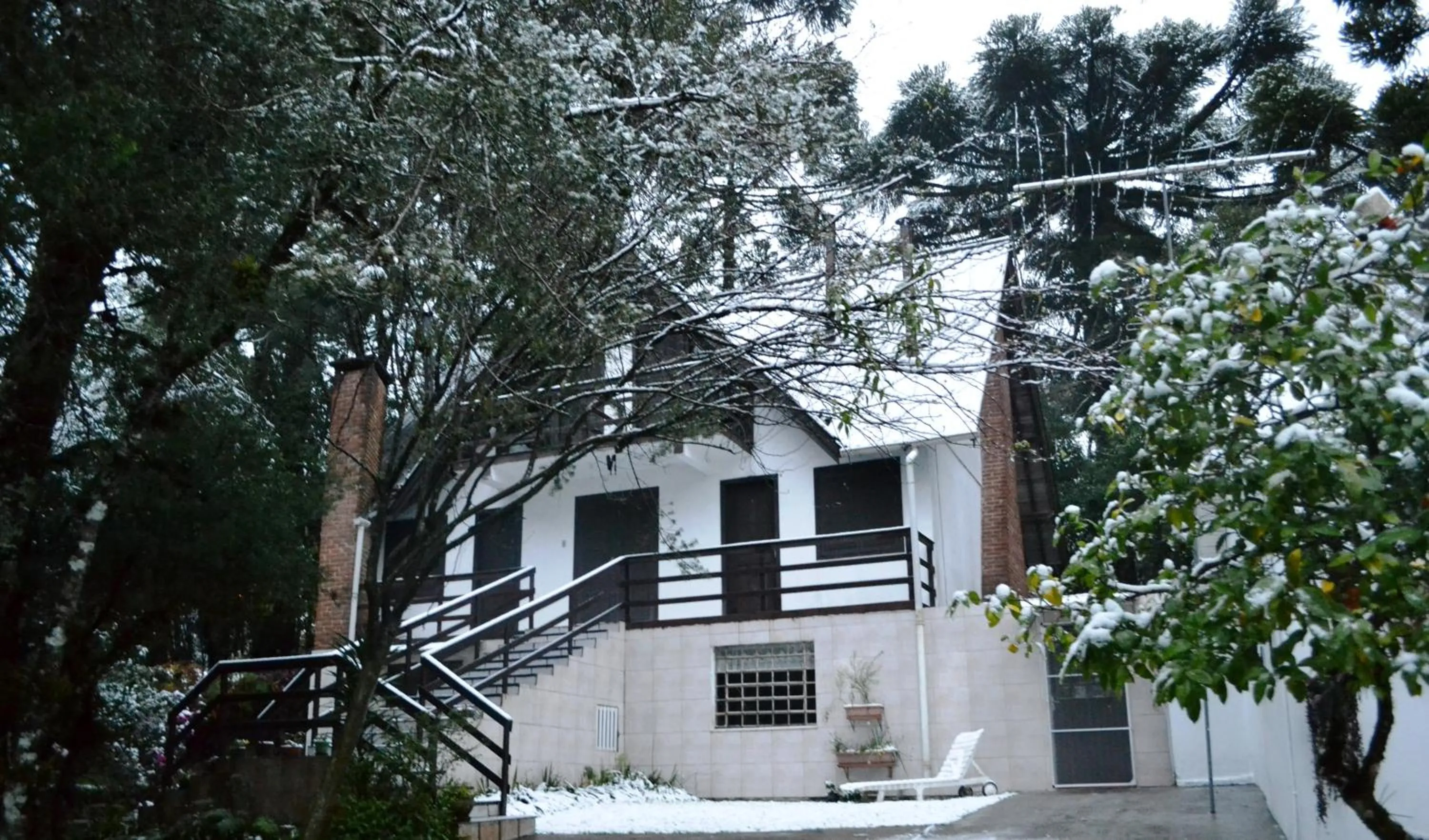 Hotel Pousada Dos Pinheiros