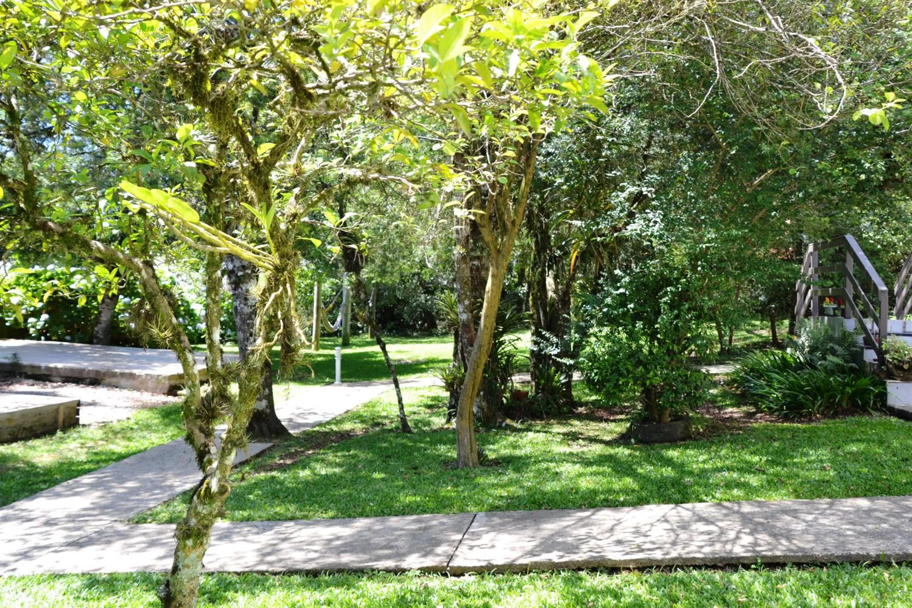 Property building in Hotel Pousada Dos Pinheiros