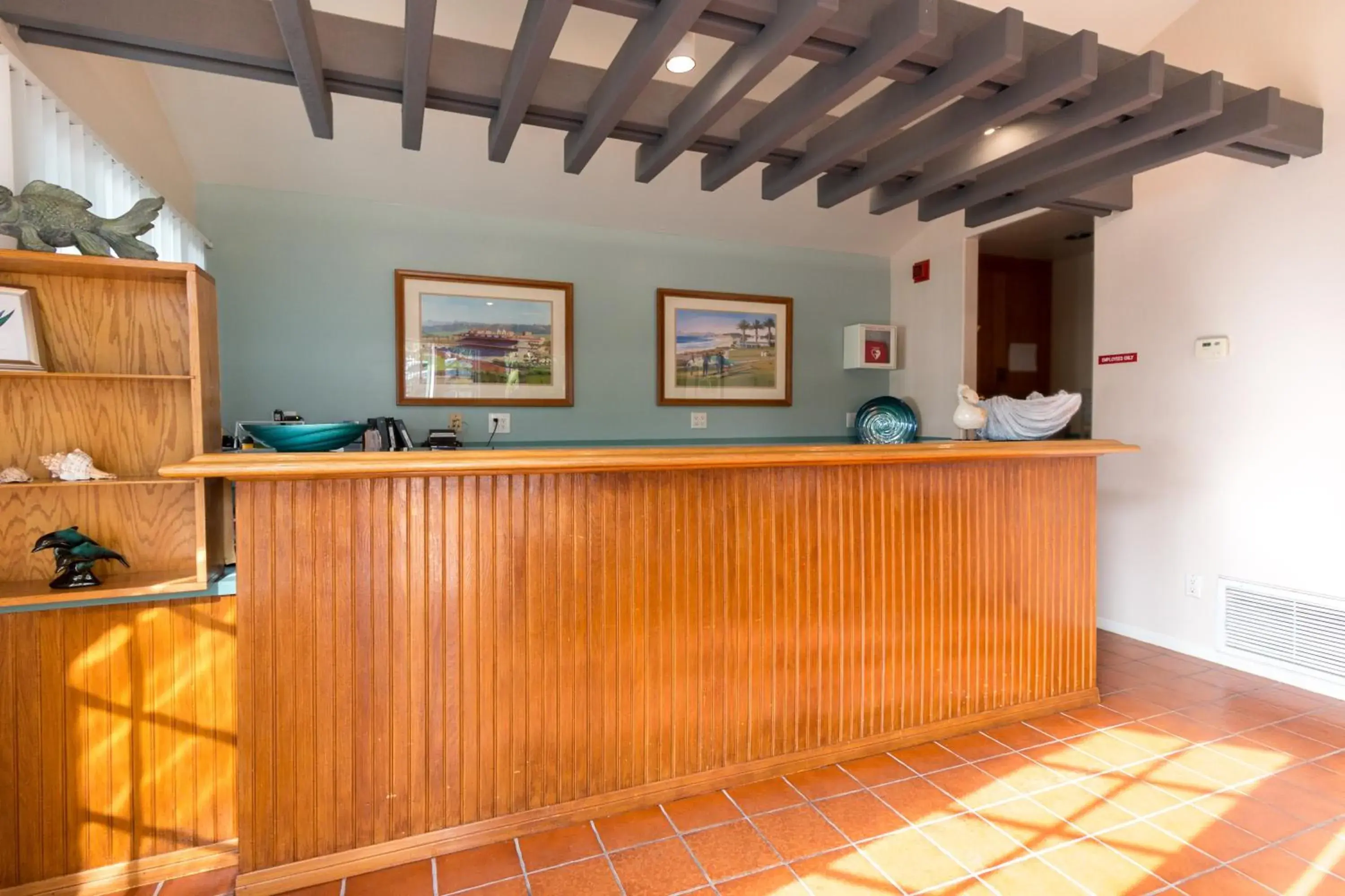 Lobby or reception in Wave Crest Resort Lobby or reception in Wave Crest Resort