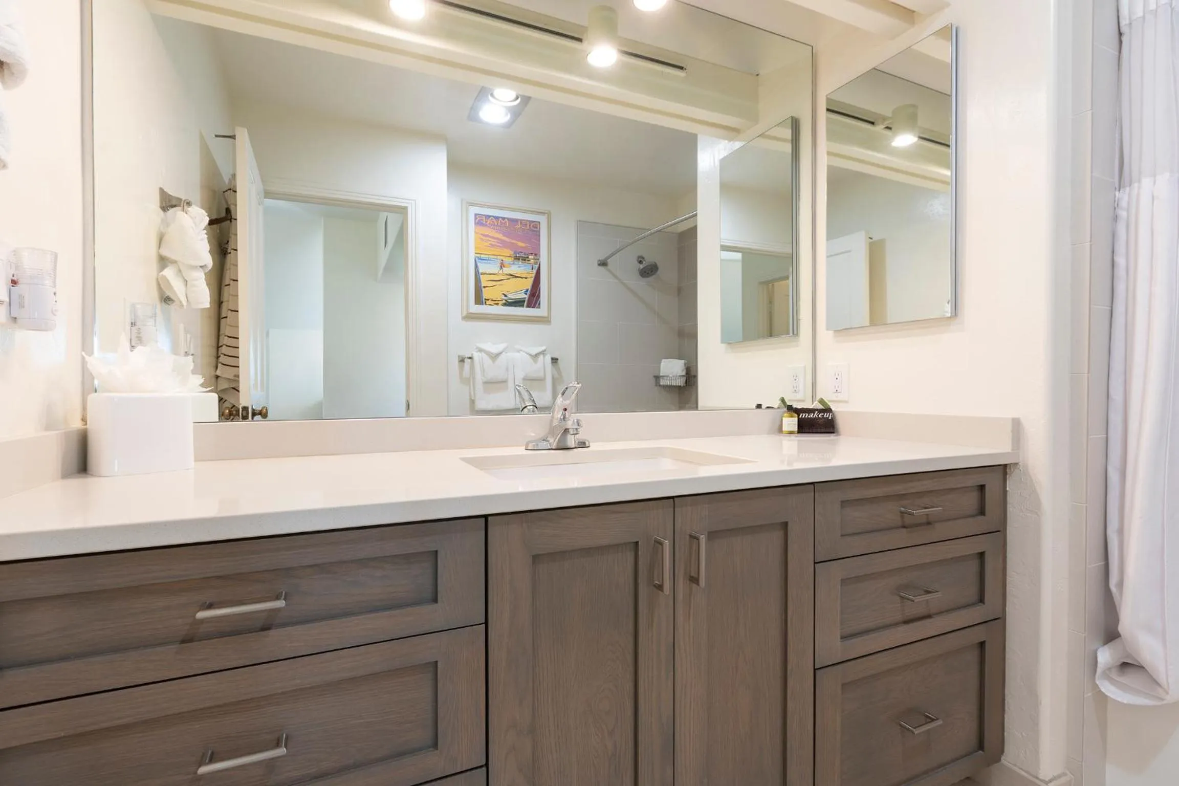 Bathroom in Wave Crest Resort