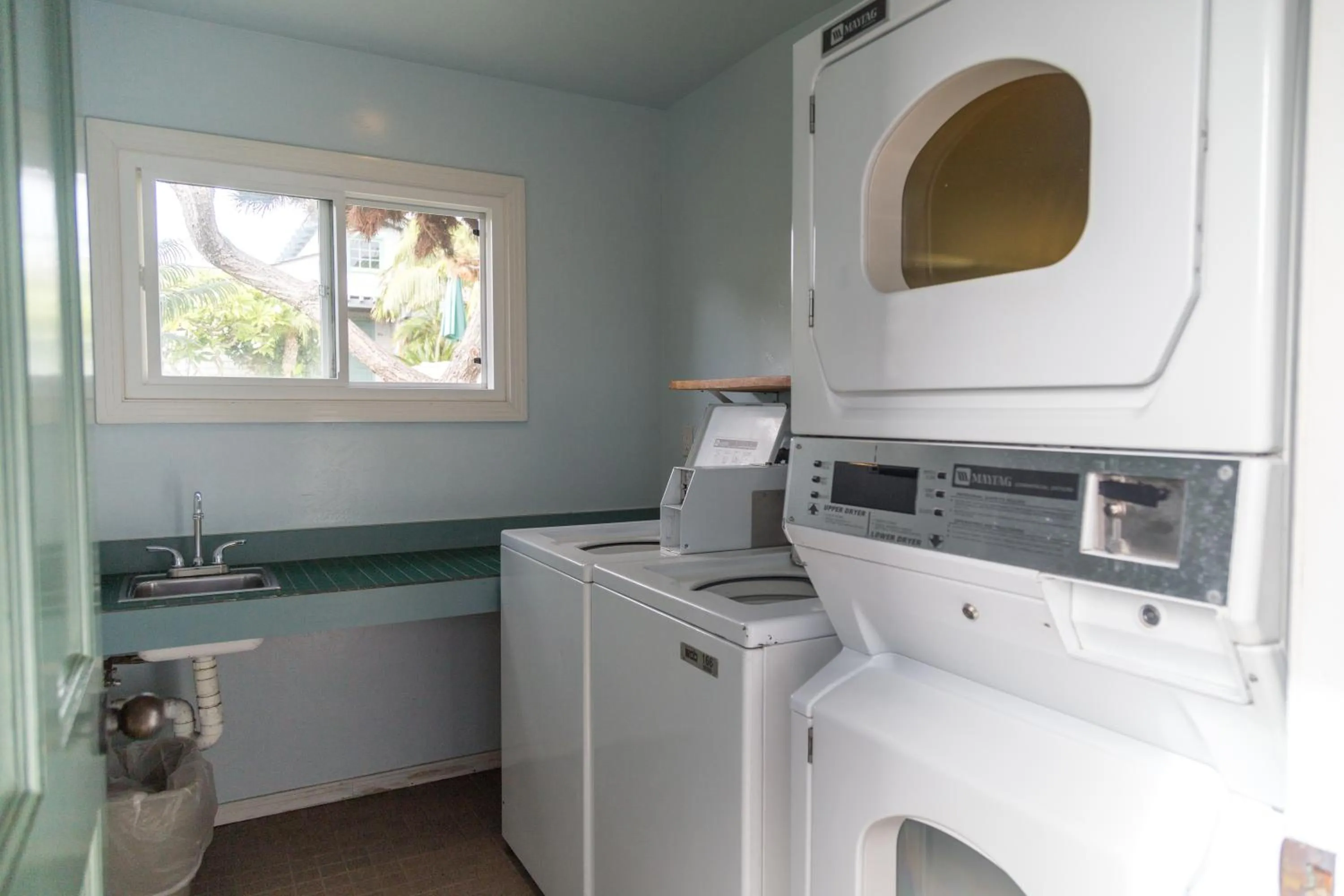 Area and facilities in Wave Crest Resort