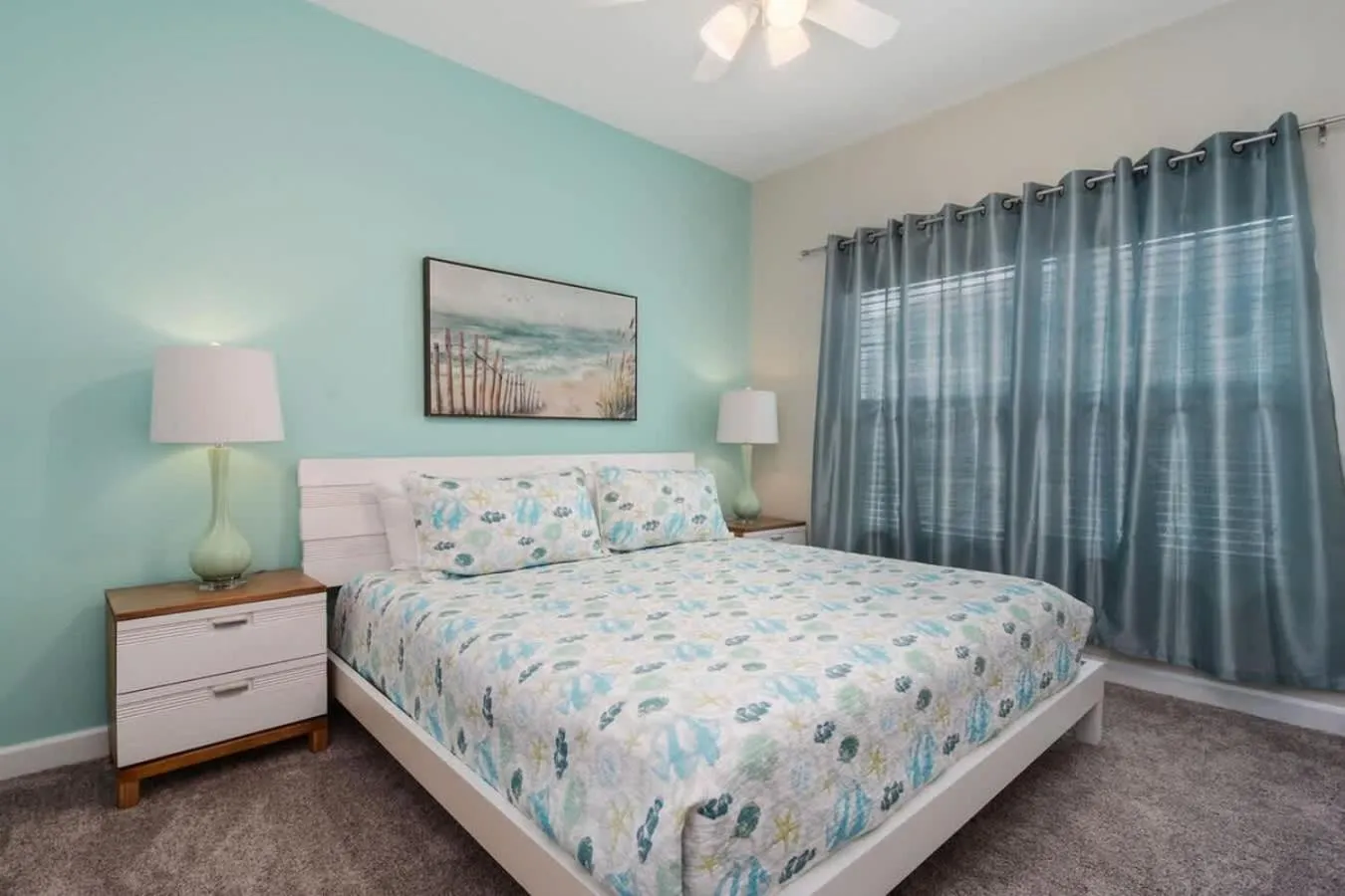 Bed in Four Bedrooms with Screen PoolStoreyLake 4910