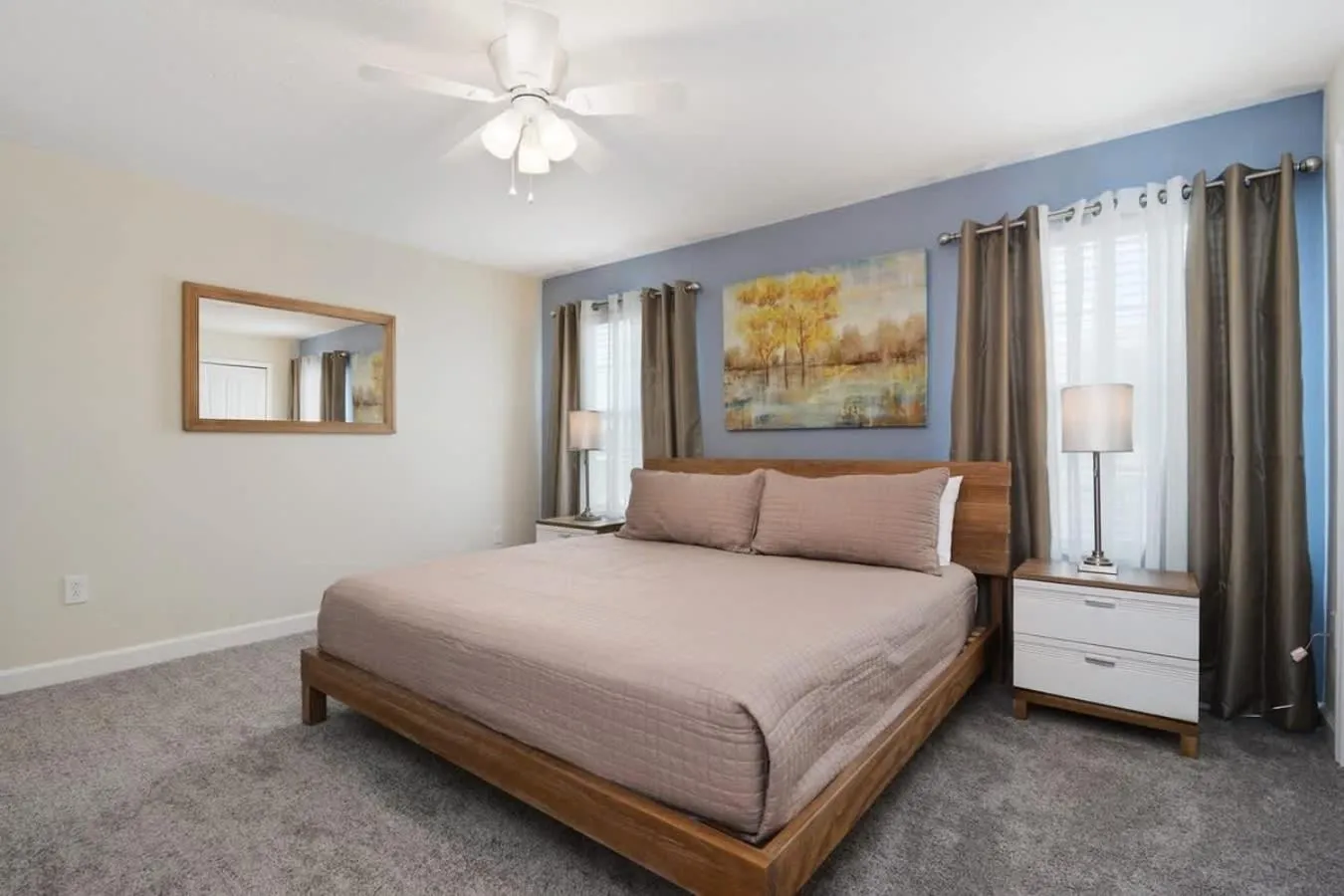 Bed in Four Bedrooms with Screen PoolStoreyLake 4910