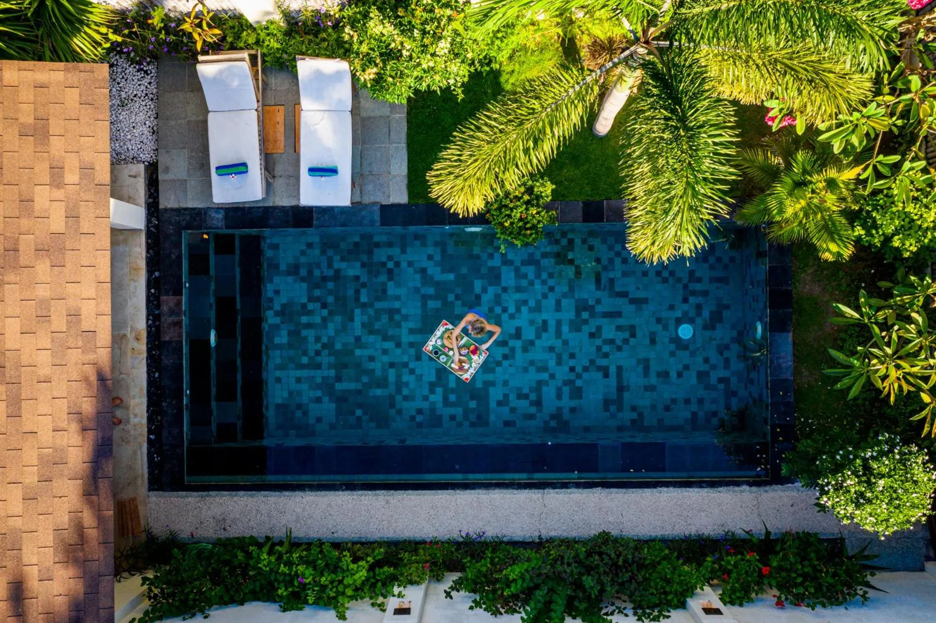 Day in Kelapa Villas